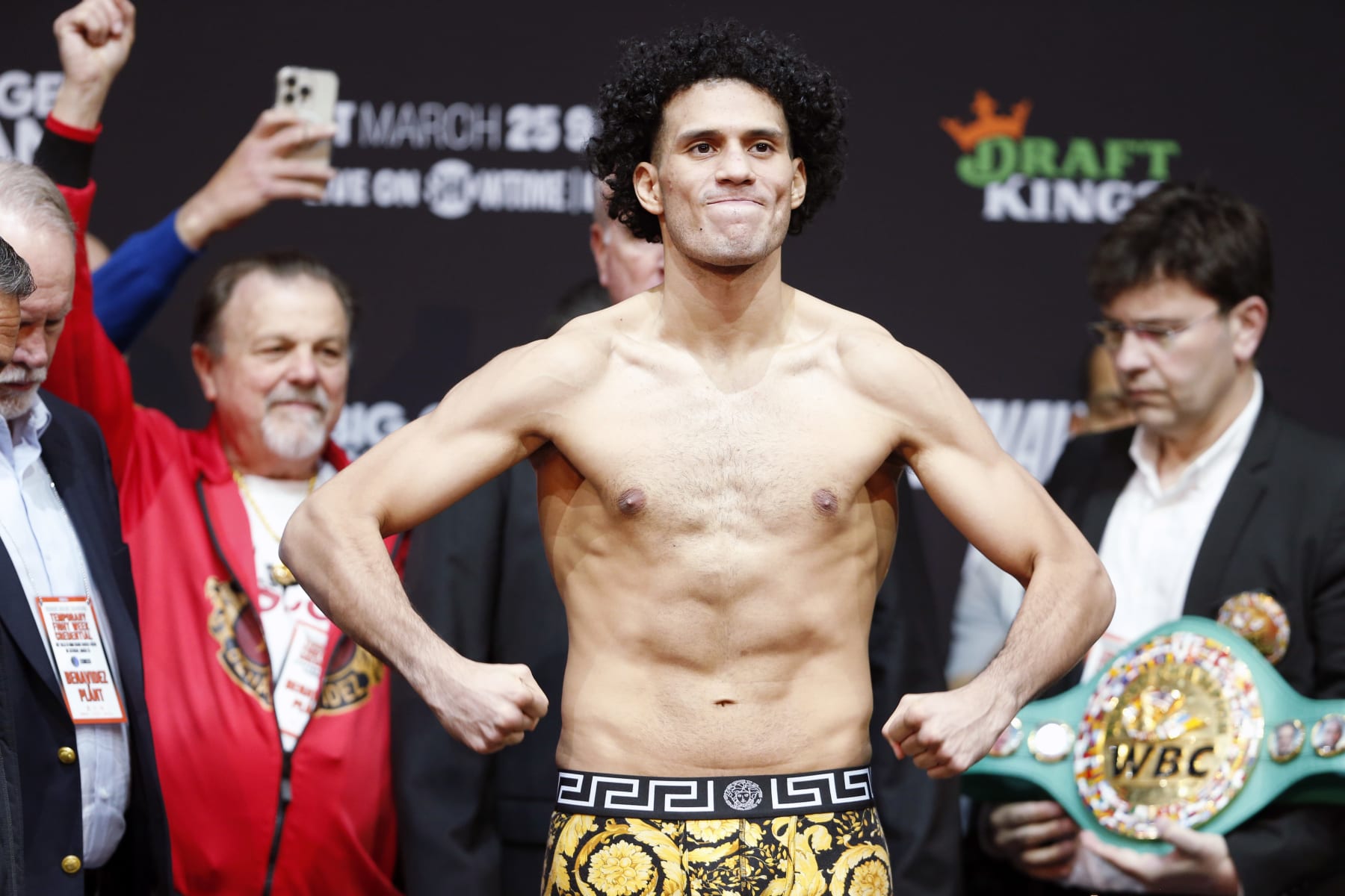 David Benavidez Calls Out Saul Alvarez for Super Middleweight Showdown in  September