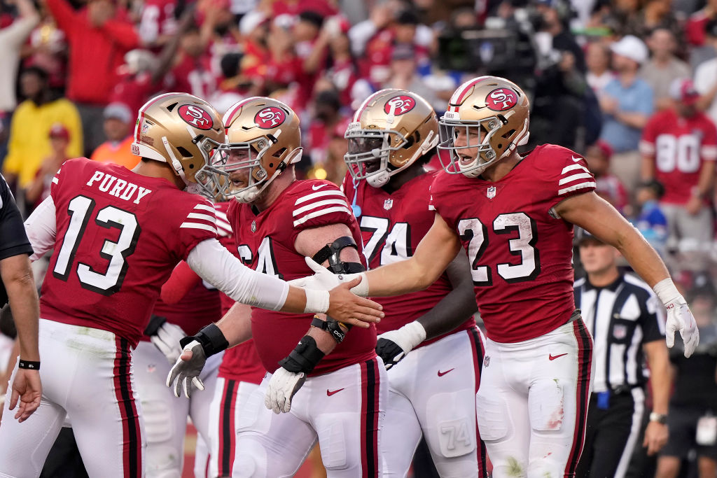 Let's all take a second to appreciate Deebo Samuel. This dude was the heart  and soul of this team the entire season : r/49ers