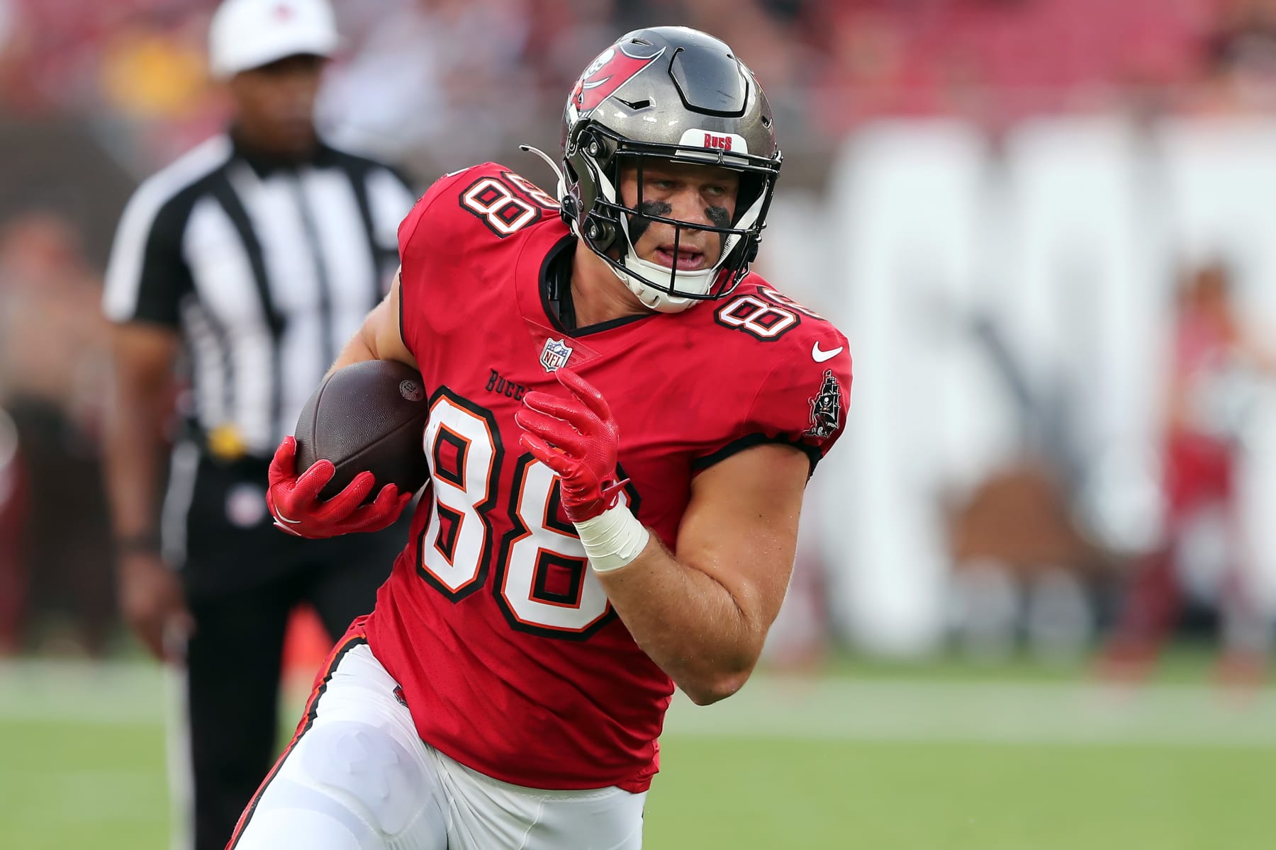 Cade Otton fantasy advice: Start or sit the Buccaneers TE in Week 9 fantasy  football leagues - DraftKings Network