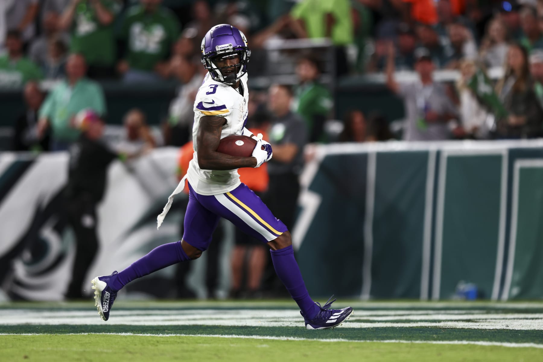 Washington Commanders vs Minnesota Vikings Player Prop: Can Antonio Gibson  Go Off Against the Vikings?