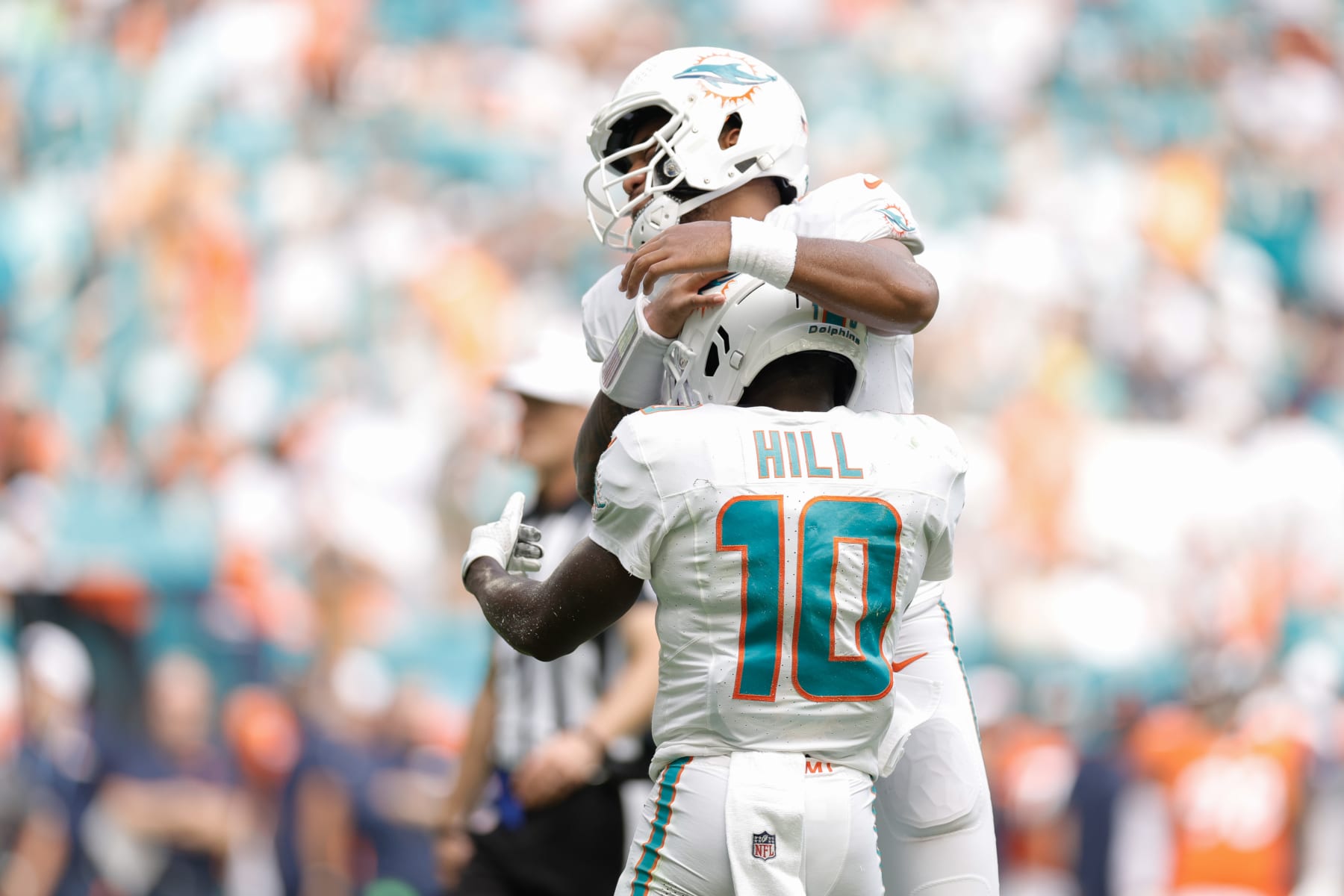 Yahoo Sports] Week 9 WR Fantasy Football Rankings: Dolphins' Hill tops the  list : r/miamidolphins