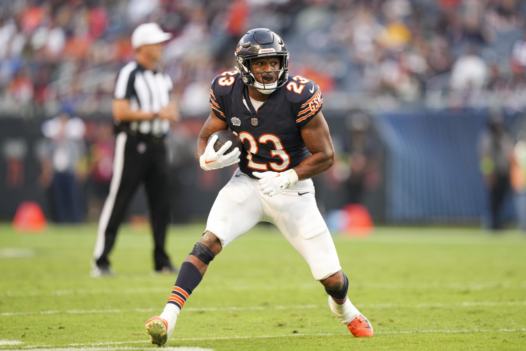 Bears rely on ground game and backup Khalil Herbert