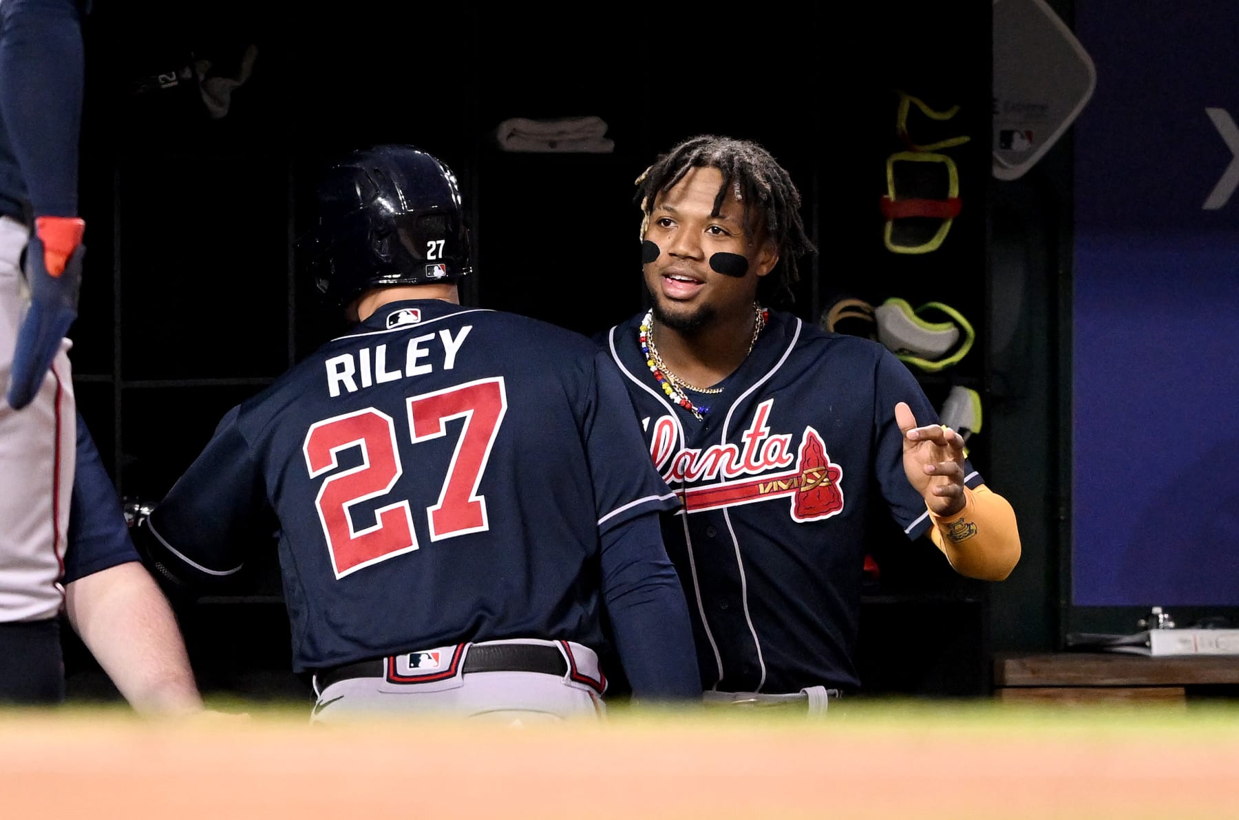 Braves walk off Cubs in 10, dealing their playoff hopes another blow -  Chicago Sun-Times