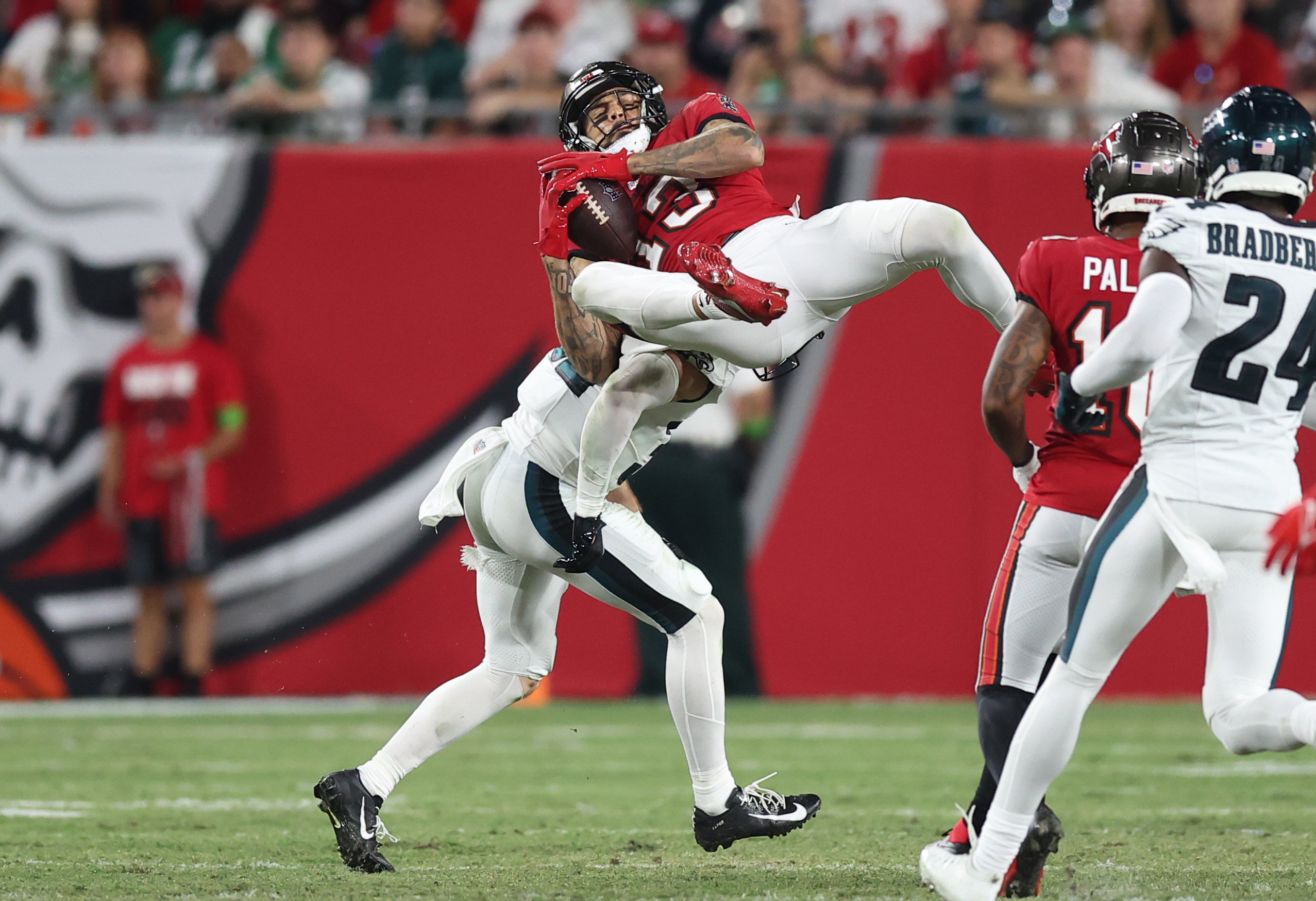 NFL Media's Sara Walsh: Tampa Bay Buccaneers 'wanted to get ahead of'  potential WR injuries by signing Tampa Bay Buccaneers Julio Jones