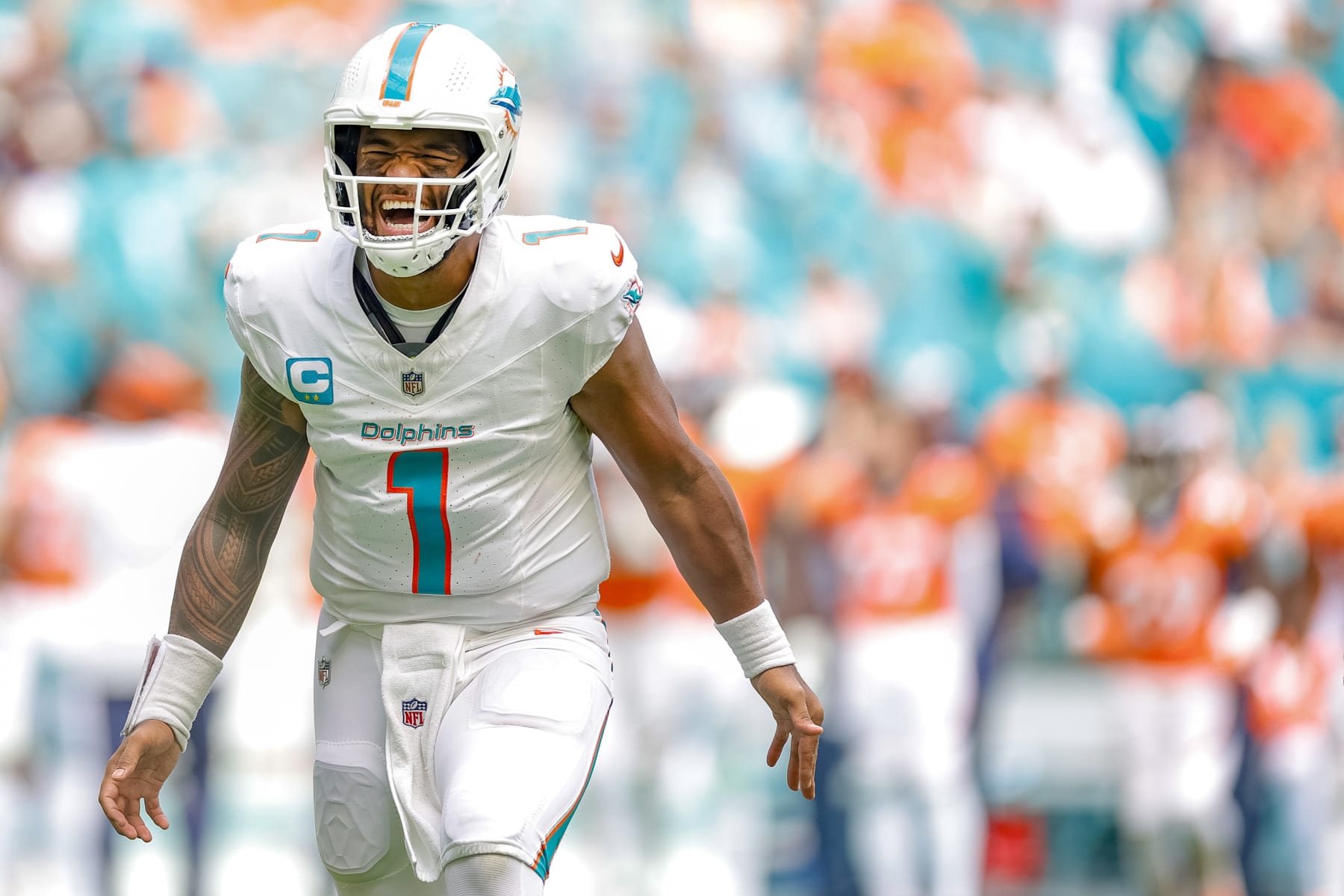 Jaylen Waddle news: Dolphins WR avoids major injury in Week 2 of 2021 NFL  preseason - DraftKings Network