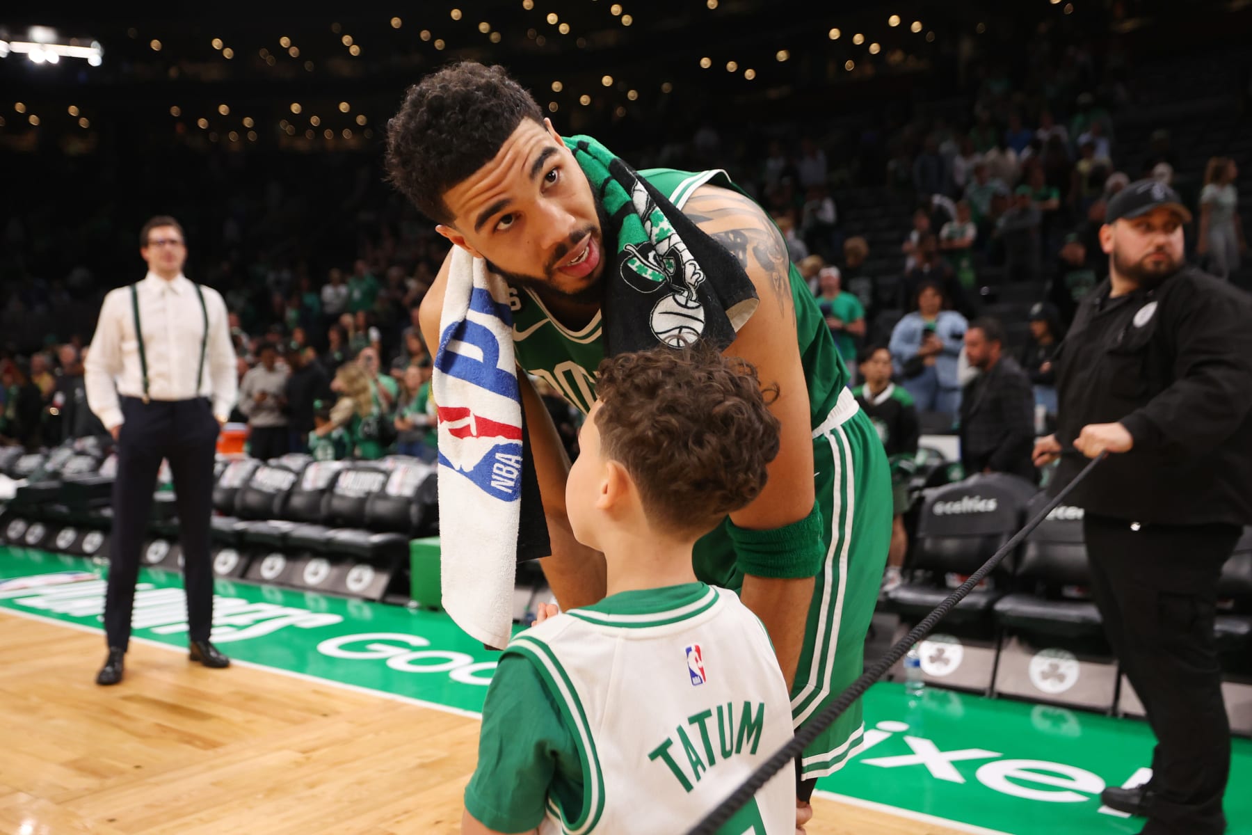 Watch: Jayson Tatum gives Kevin Hart one of his son's jerseys