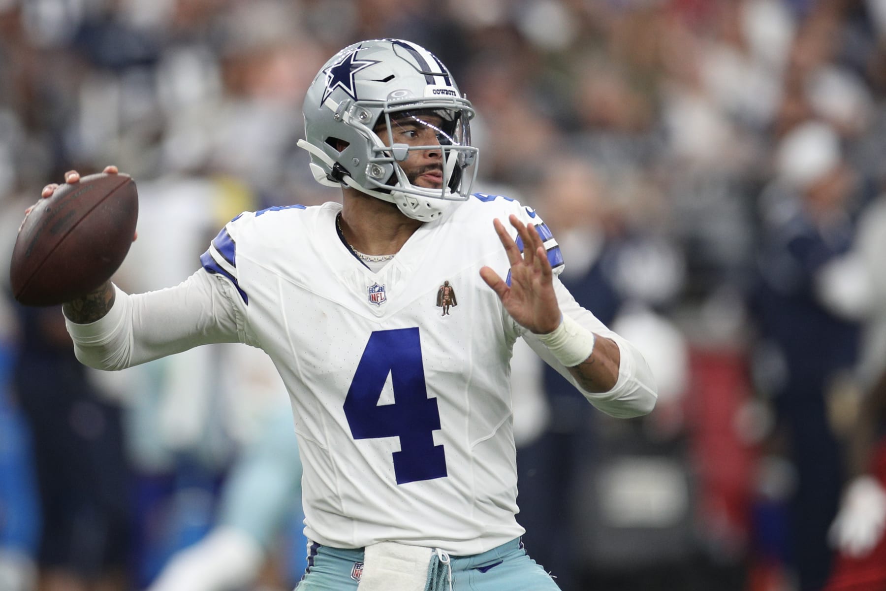 CBS cuts away from Cowboys-Viking game during Dallas blowout