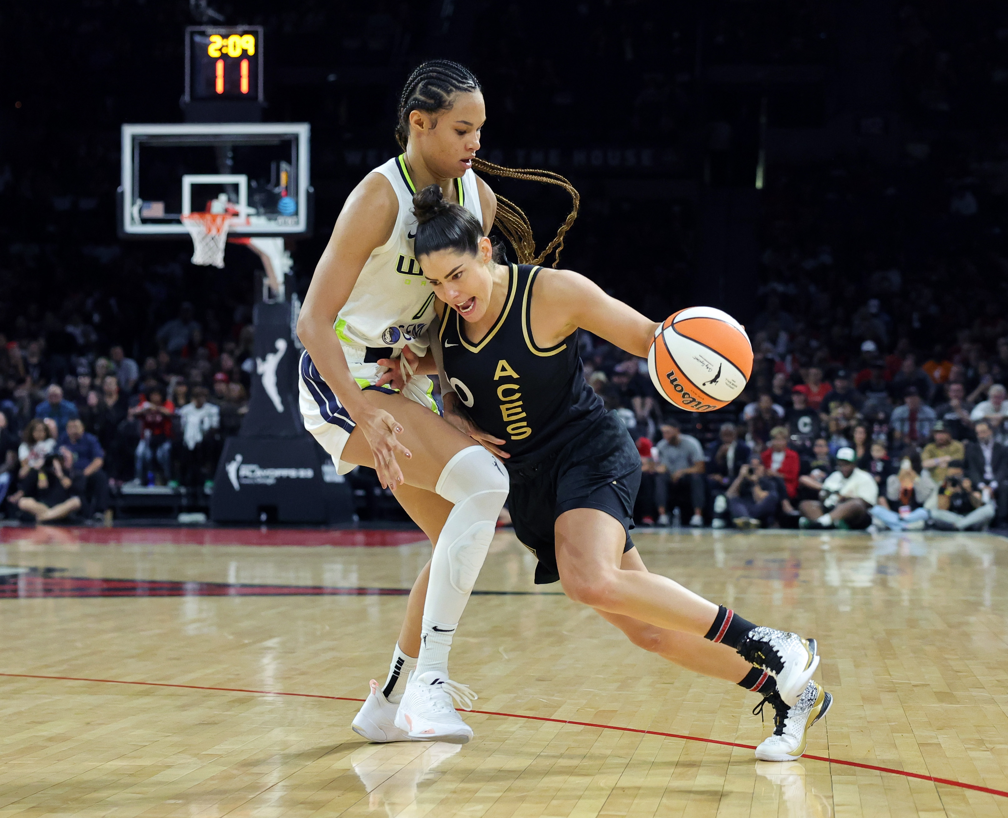 WNBA playoffs: Wings stomp Dream for 1st series win since move to Dallas