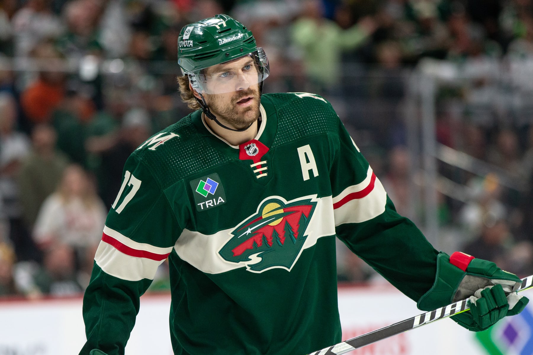 Wild sign right wings Zuccarello and Foligno to contract