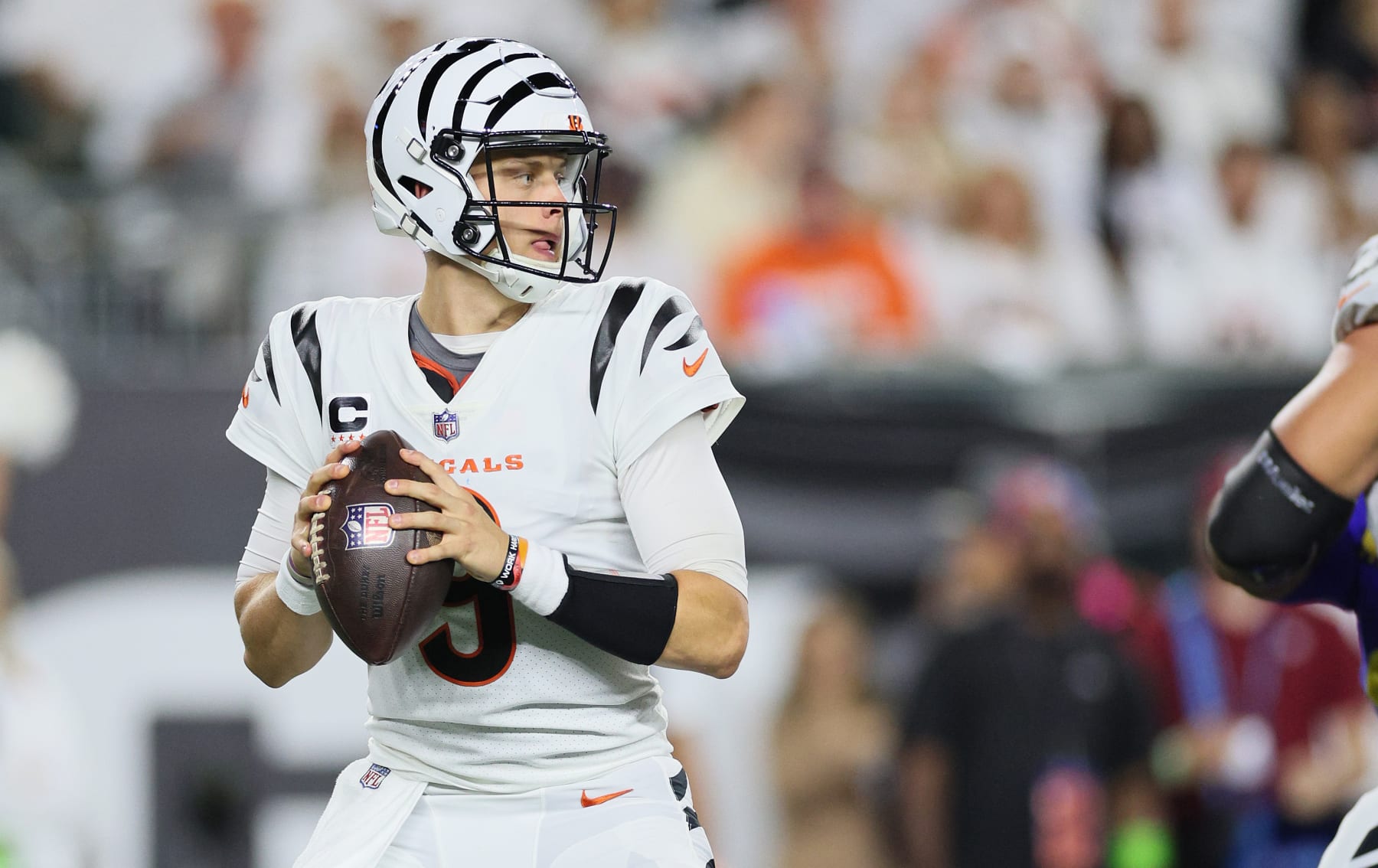 CINCINNATI, OHIO - SEPTEMBER 25: Joe Burrow #9 of the Cincinnati Bengals against the Los Angeles Rams at Paycor Stadium on September 25, 2023 in Cincinnati, Ohio. (Photo by Andy Lyons/Getty Images)