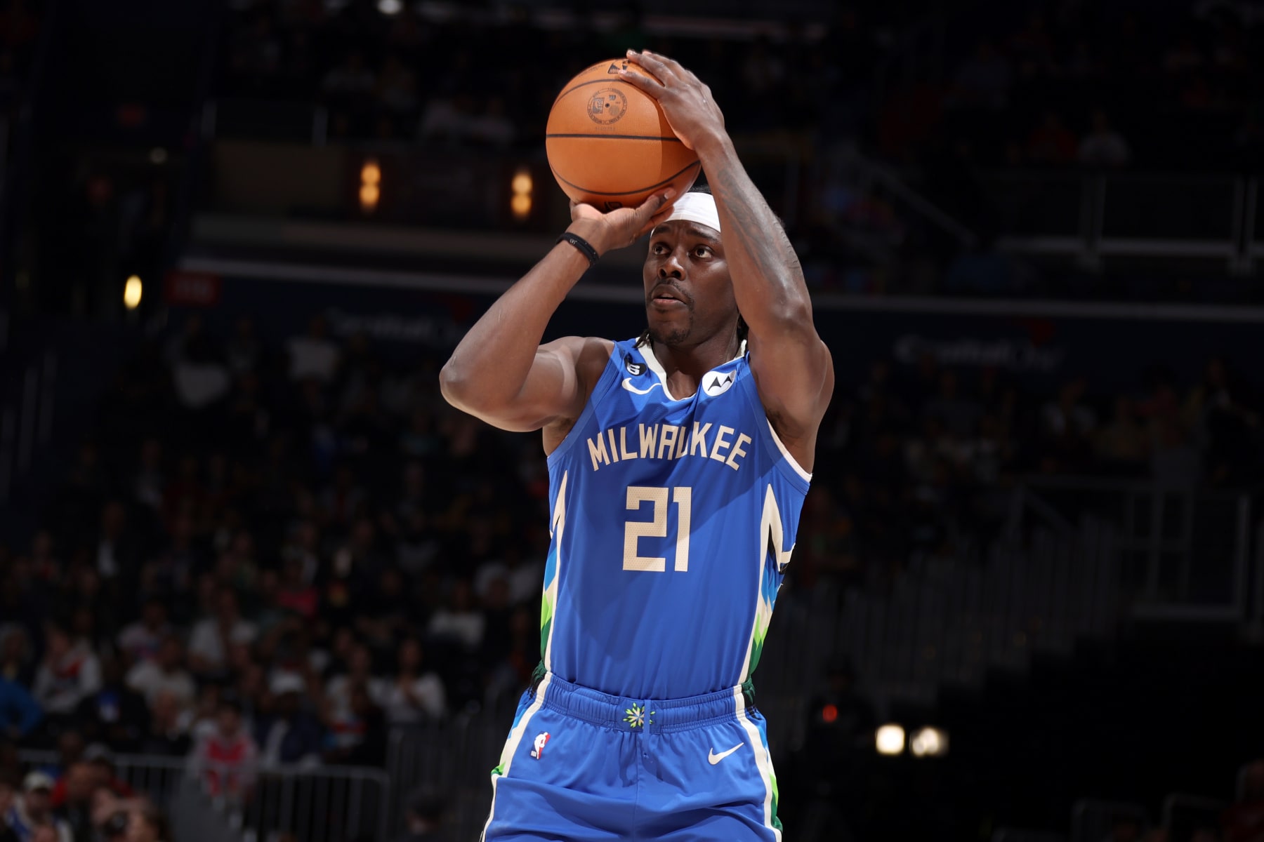 WASHINGTON, DC -  APRIL 4: Jrue Holiday #21 of the Milwaukee Bucks shoots the ball during the game against the Washington Wizards on April 4, 2023 at Capital One Arena in Washington, DC. NOTE TO USER: User expressly acknowledges and agrees that, by downloading and or using this Photograph, user is consenting to the terms and conditions of the Getty Images License Agreement. Mandatory Copyright Notice: Copyright 2023 NBAE (Photo by Stephen Gosling/NBAE via Getty Images)
