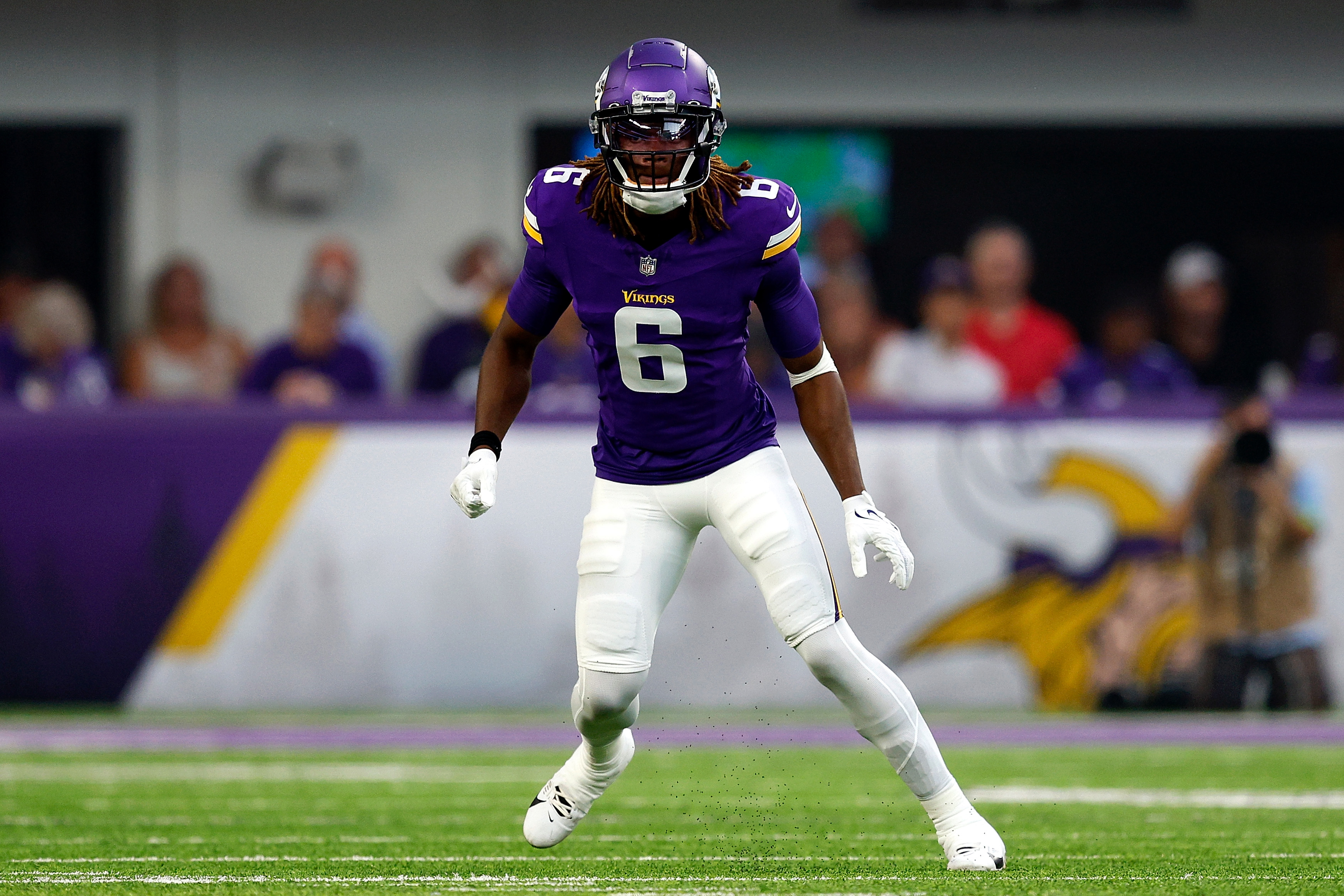 Waiving goodbye: Vikings cut Moss