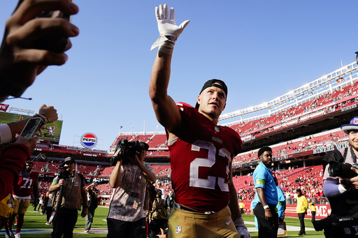 San Francisco 49ers inside linebacker Patrick Willis (52) lines up during  the first half of an NFL football game, Sunday, Sept. 7, 2014, in  Arlington, Texas. (AP Photo/LM Otero Stock Photo - Alamy