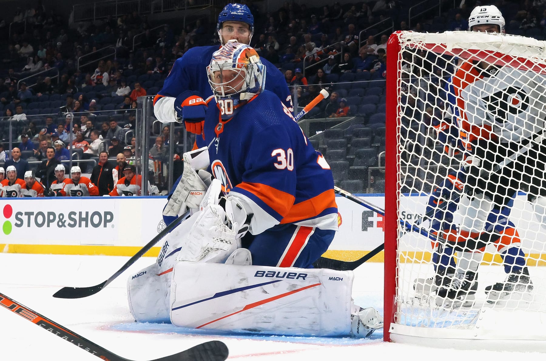 Devils vs. Rangers odds, prediction: Will goaltenders shine again in Game 4?