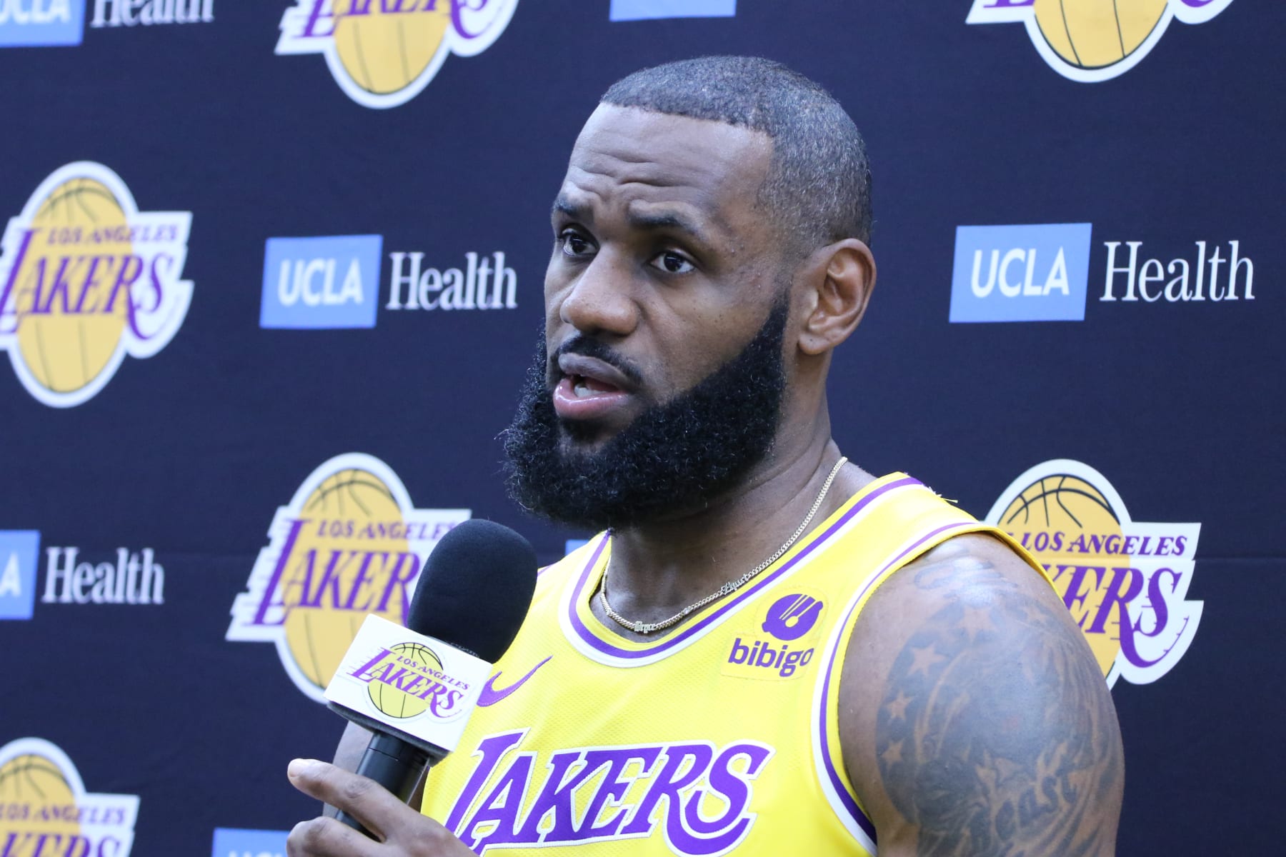 LeBron James Won't Play in Lakers' Preseason Opener vs. Warriors