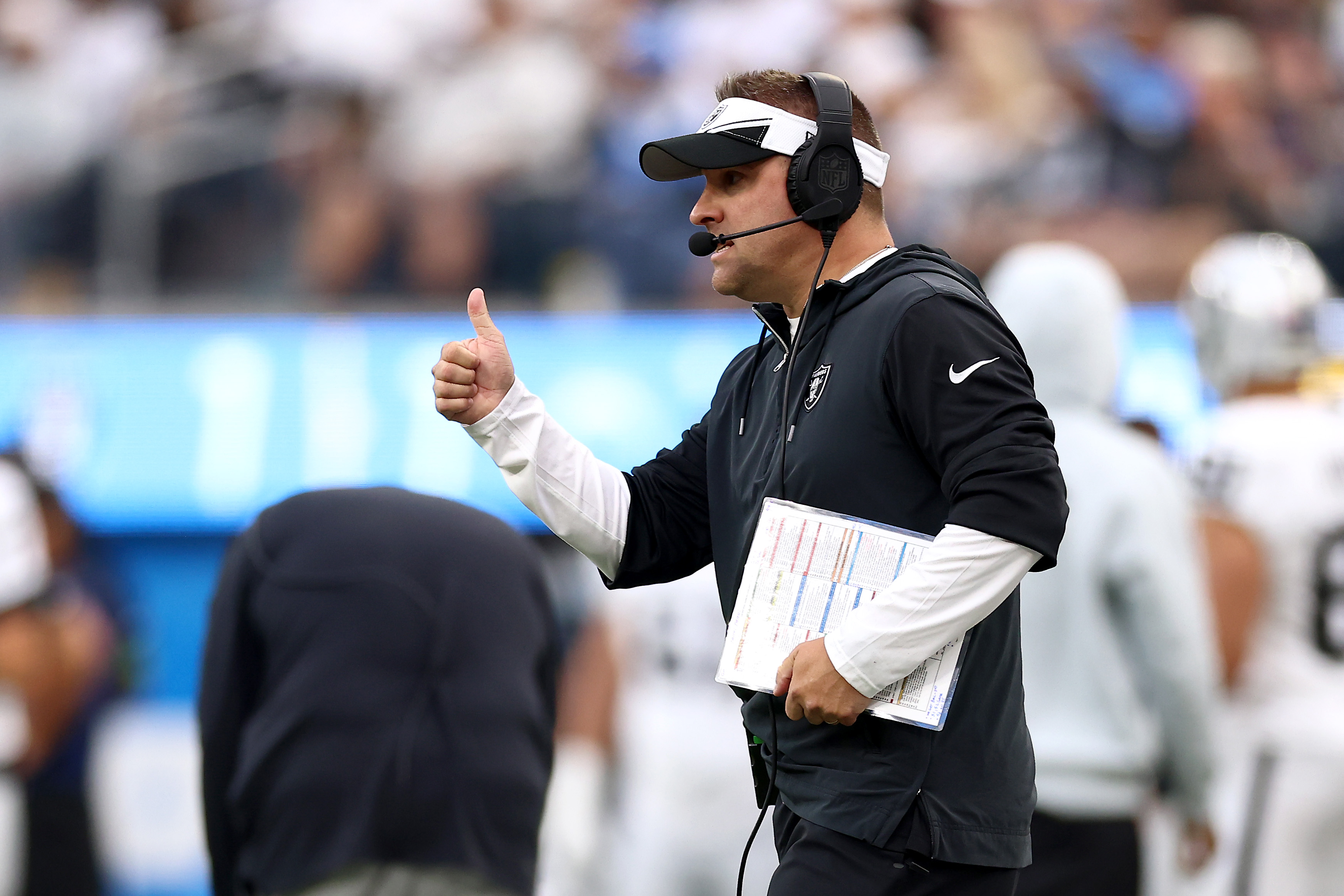 Instant reaction: Las Vegas Raiders beat themselves - Sports Illustrated  Las Vegas Raiders News, Analysis and More