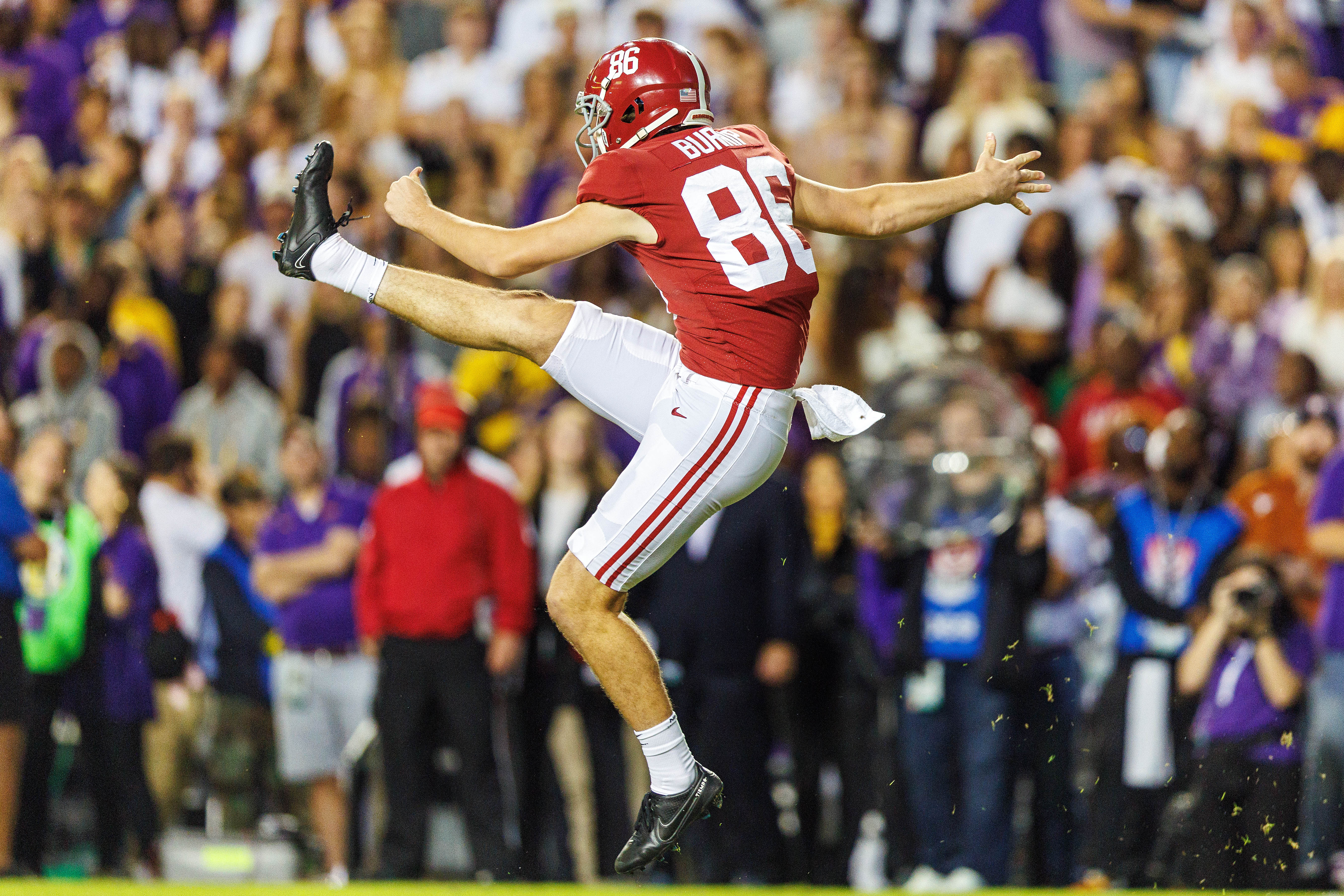 Ratings Roundup: ESPN's Monday Night Football Nabs Nearly 20 Million  Viewers, Alabama-Texas is 2022's Most-Watched CFB Game on Any Network