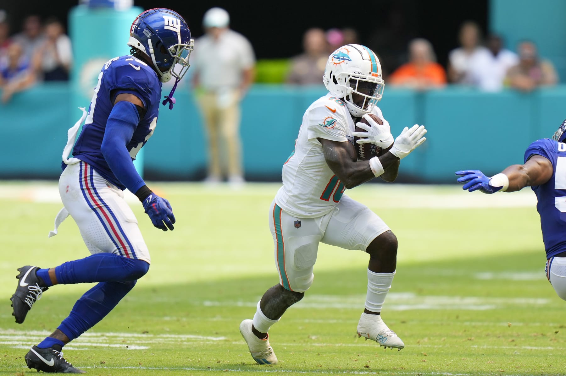 DeVante Parker, Patriots Agree to 3-Year, $33M Contract with $14M  Guaranteed, News, Scores, Highlights, Stats, and Rumors