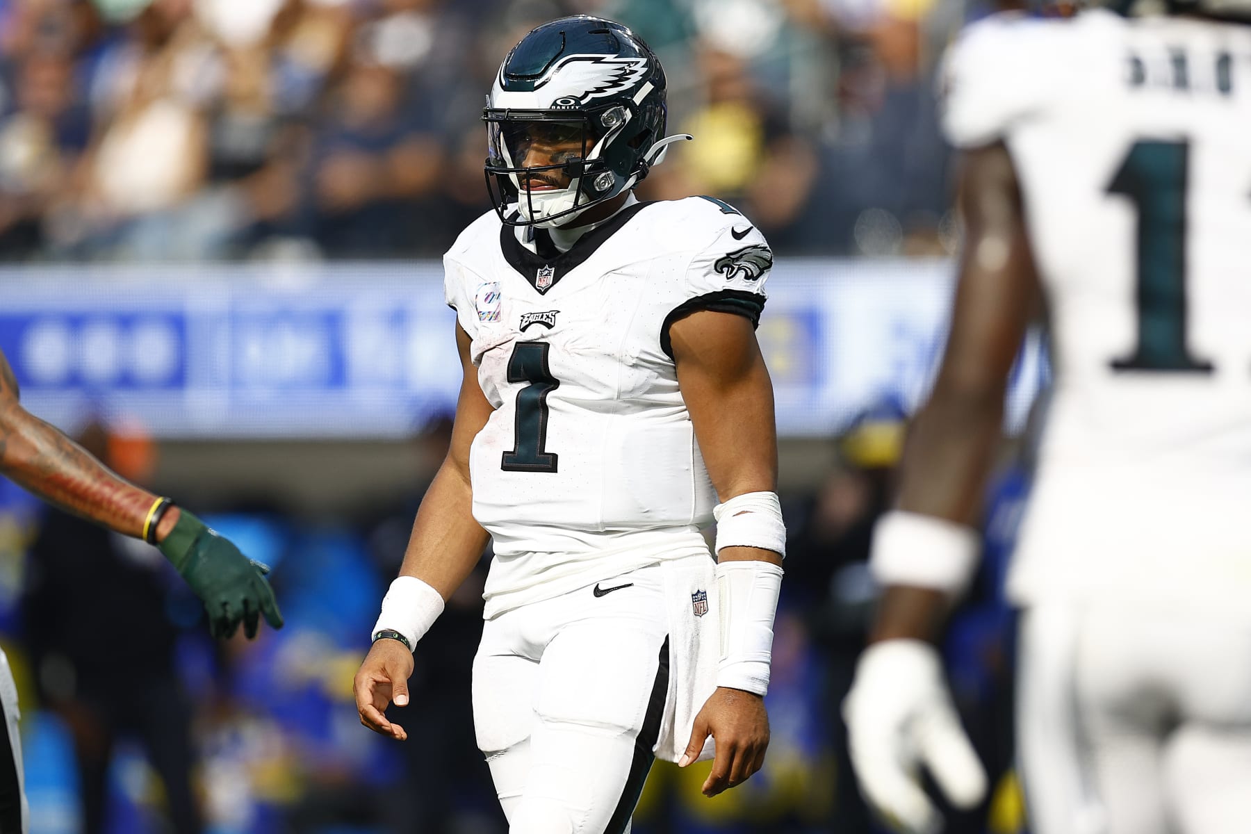 Bears show grit in 25-20 loss to NFL-best Eagles