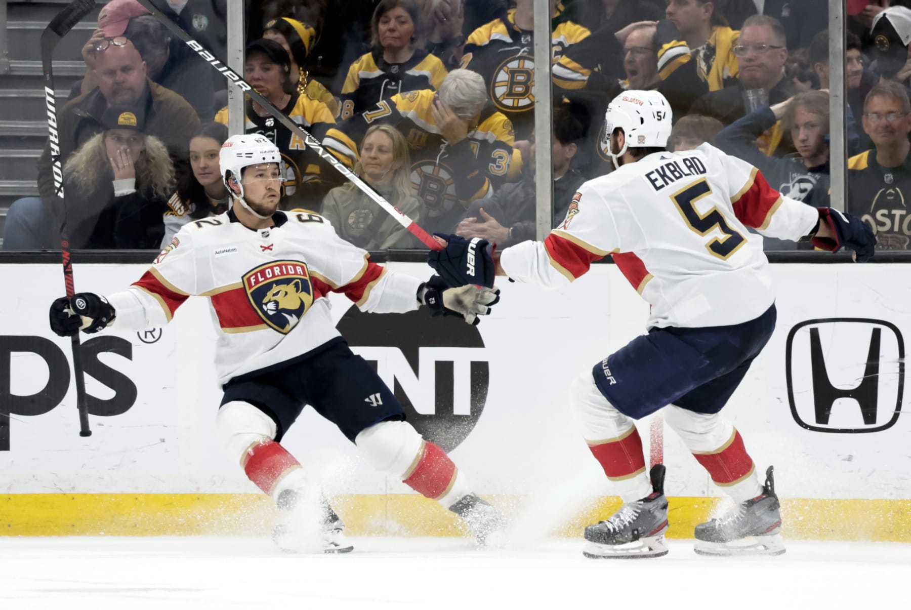 Panthers' Jonathan Huberdeau Breaks Record, Joins Hart Trophy Race