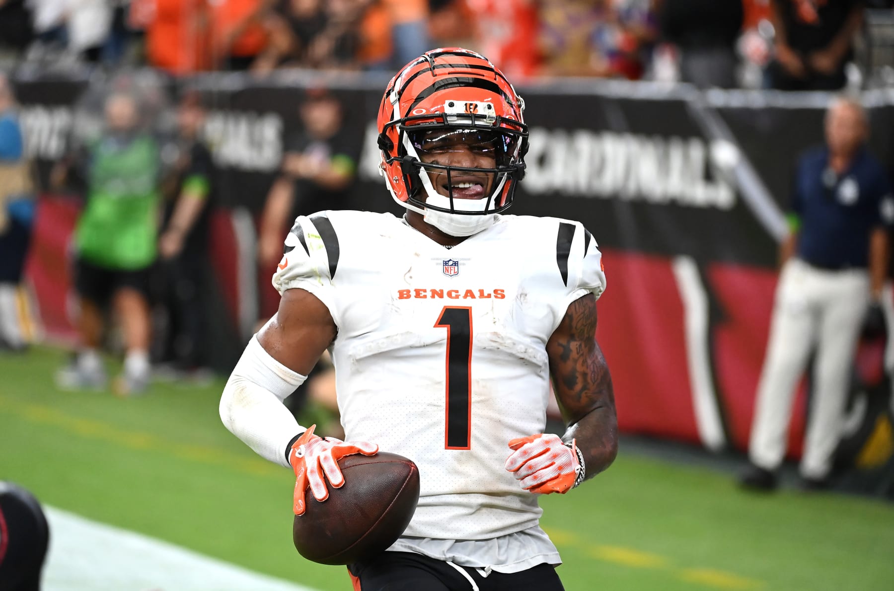 Cincinnati Bengals Superstars Joe Burrow and Tee Higgins Couldve Been NBA  All-Stars