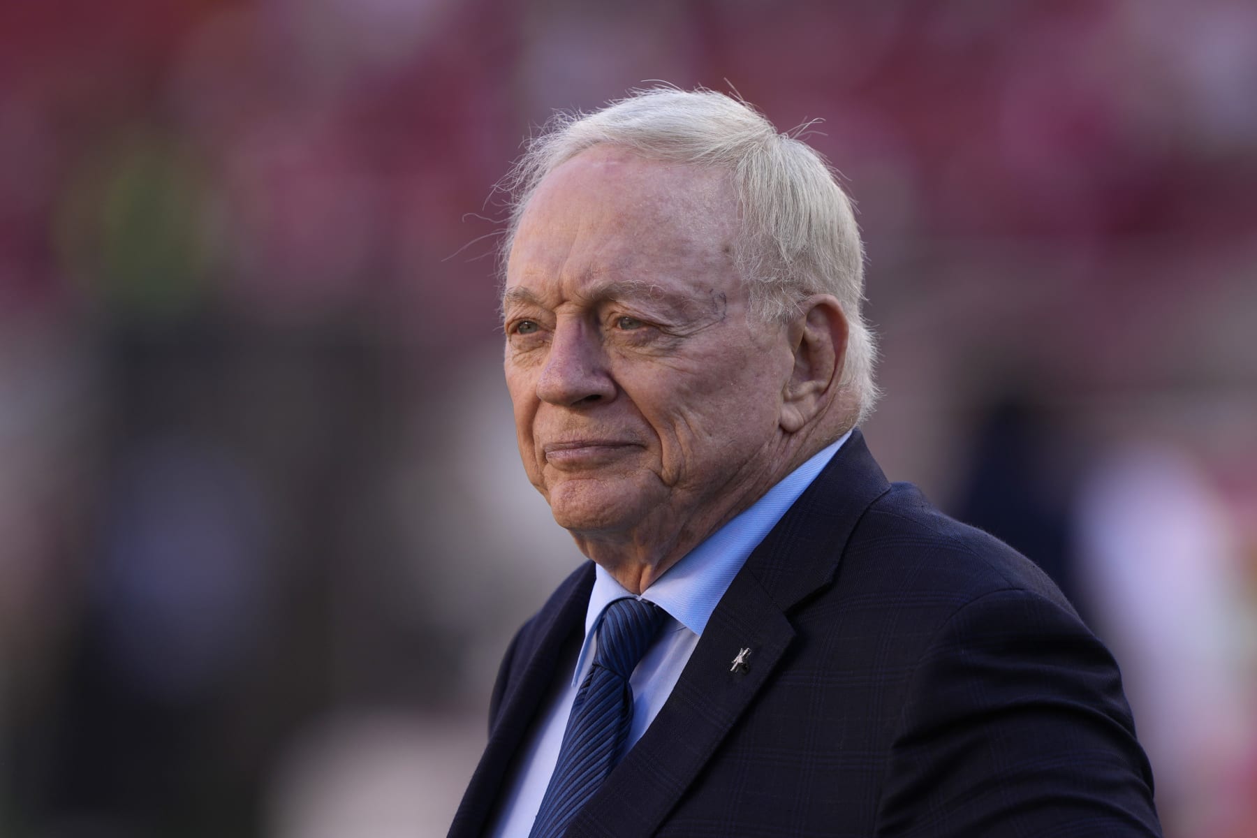 Jerry Jones signals Cowboys are not willing to trade QB to Jets