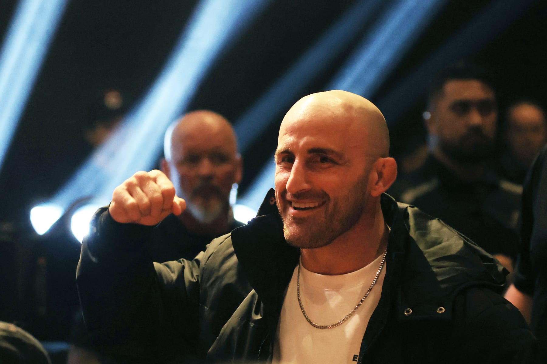 SYDNEY, AUSTRALIA - SEPTEMBER 08: Alexander Volkanovski
waves to the crowd during the ceremonial weigh in for UFC 293 at Qudos Bank Arena on September 08, 2023 in Sydney, Australia. (Photo by Mark Evans/Getty Images)