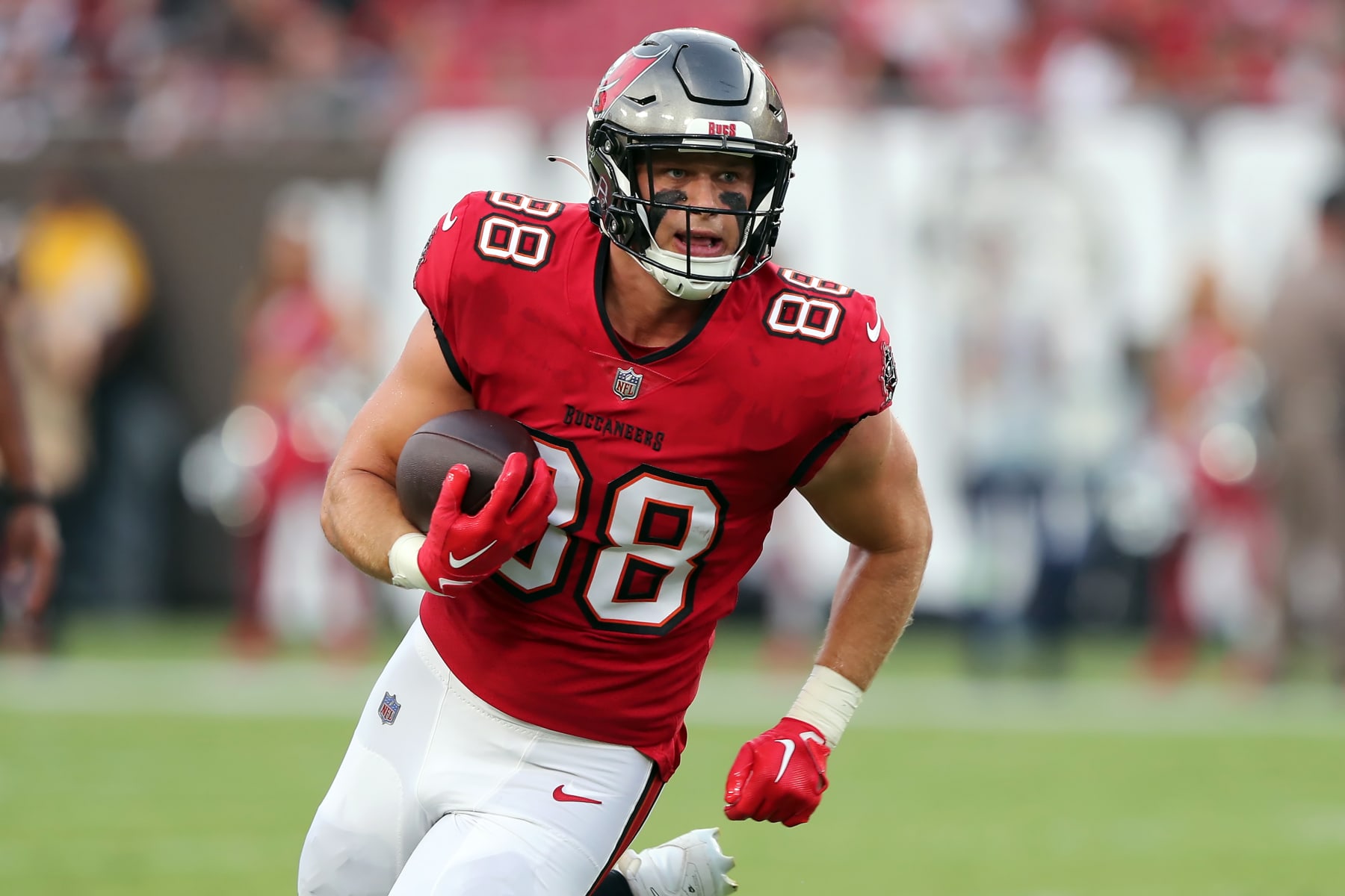 Buccaneers TE Cade Otton