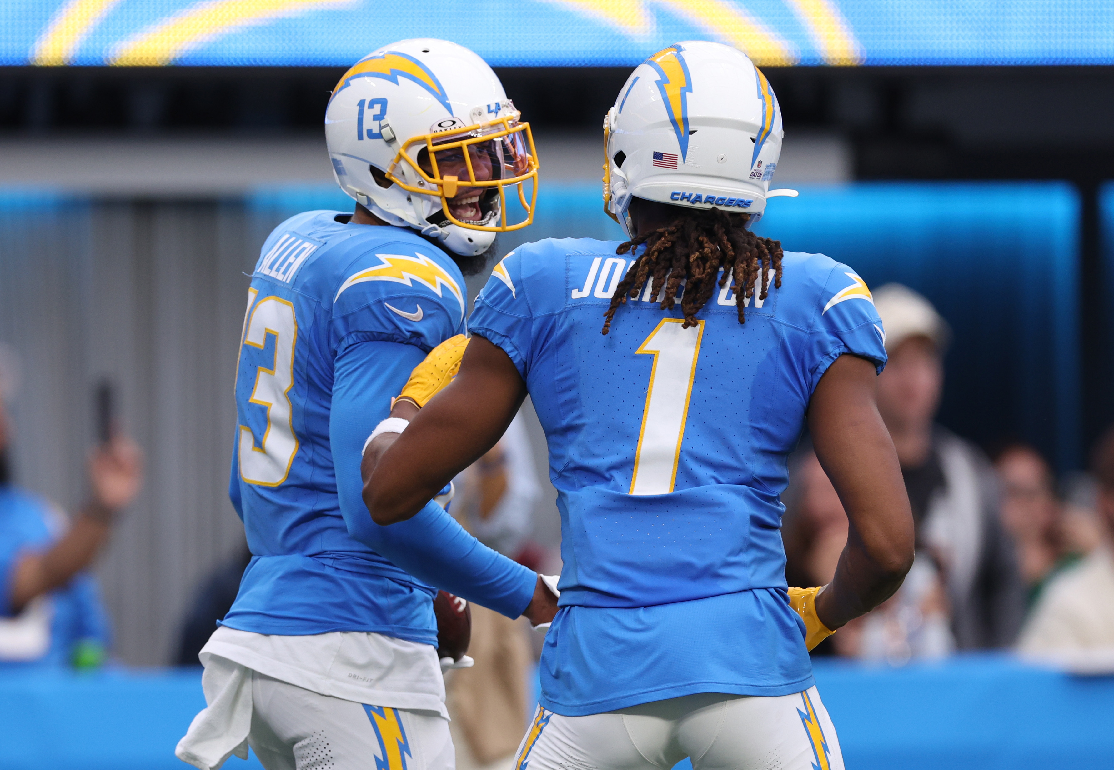 Chargers News: 6 Chargers named to 2022 Pro Bowl - Bolts From The Blue