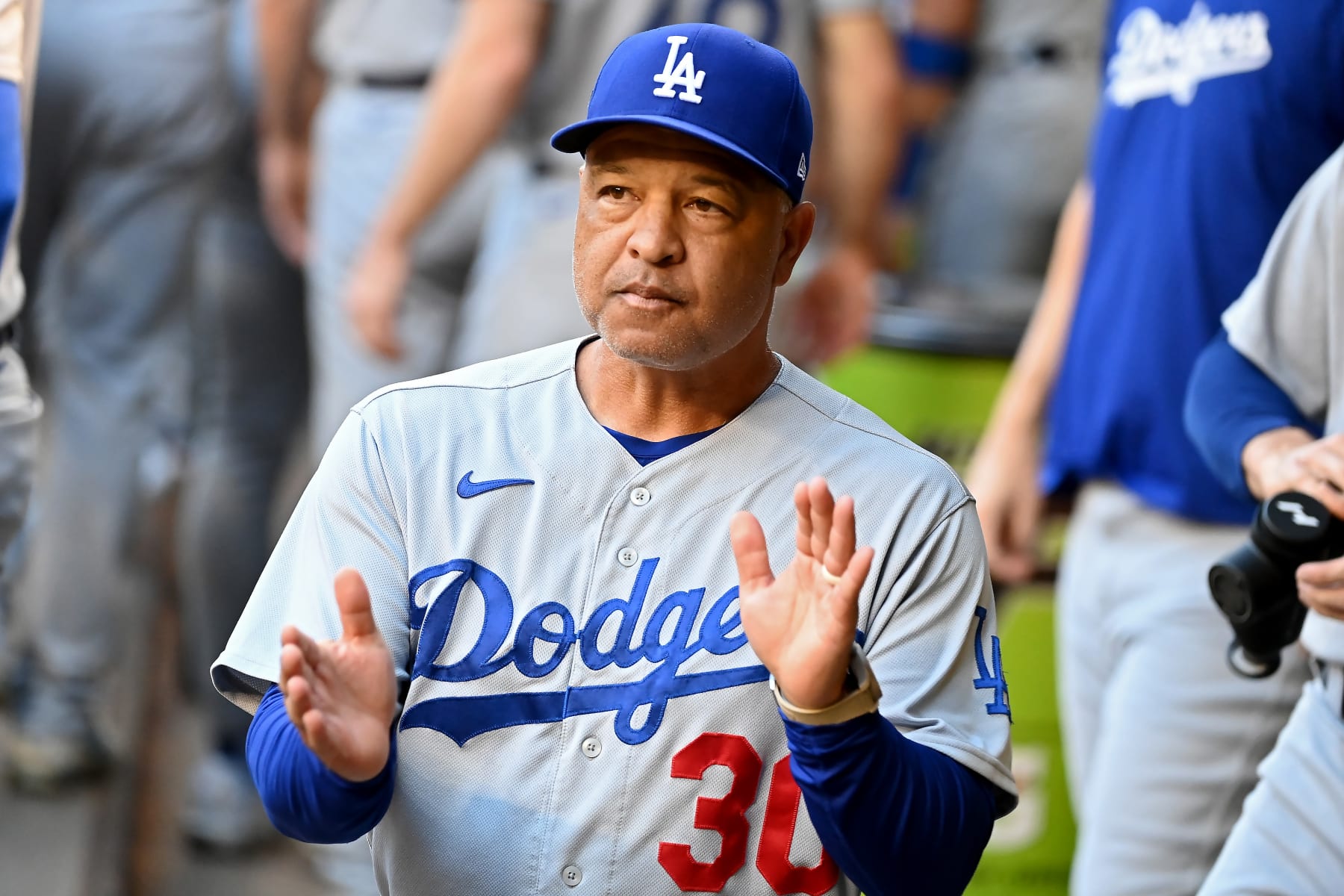 MLB awards races: Will Dodgers' manager Dave Roberts again be