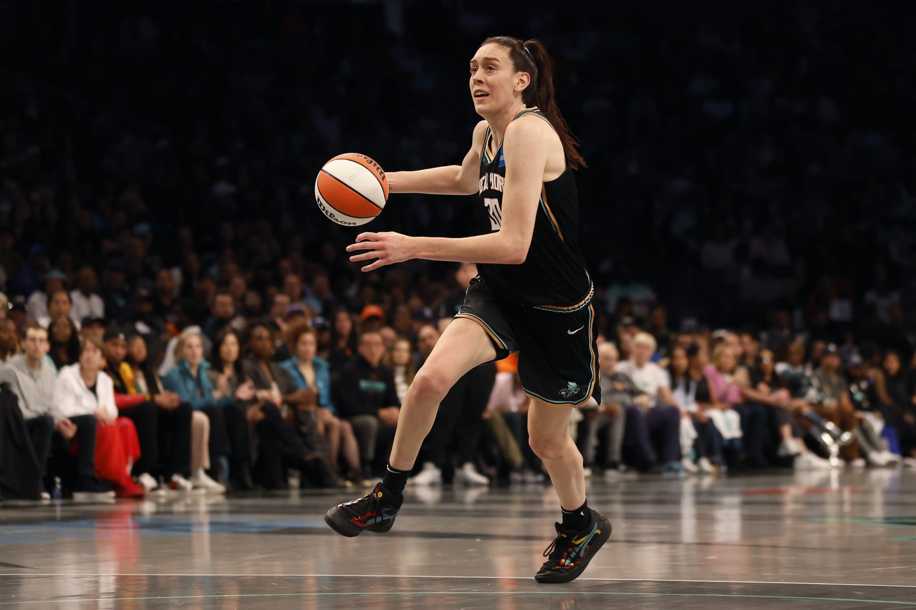 NEW YORK, NEW YORK - OCTOBER 18: Breanna Stewart #30 of the New York Liberty drives to the basket in the second quarter against the Las Vegas Aces during Game Four of the 2023 WNBA Finals at Barclays Center on October 18, 2023 in New York City. (Photo by Sarah Stier/Getty Images)