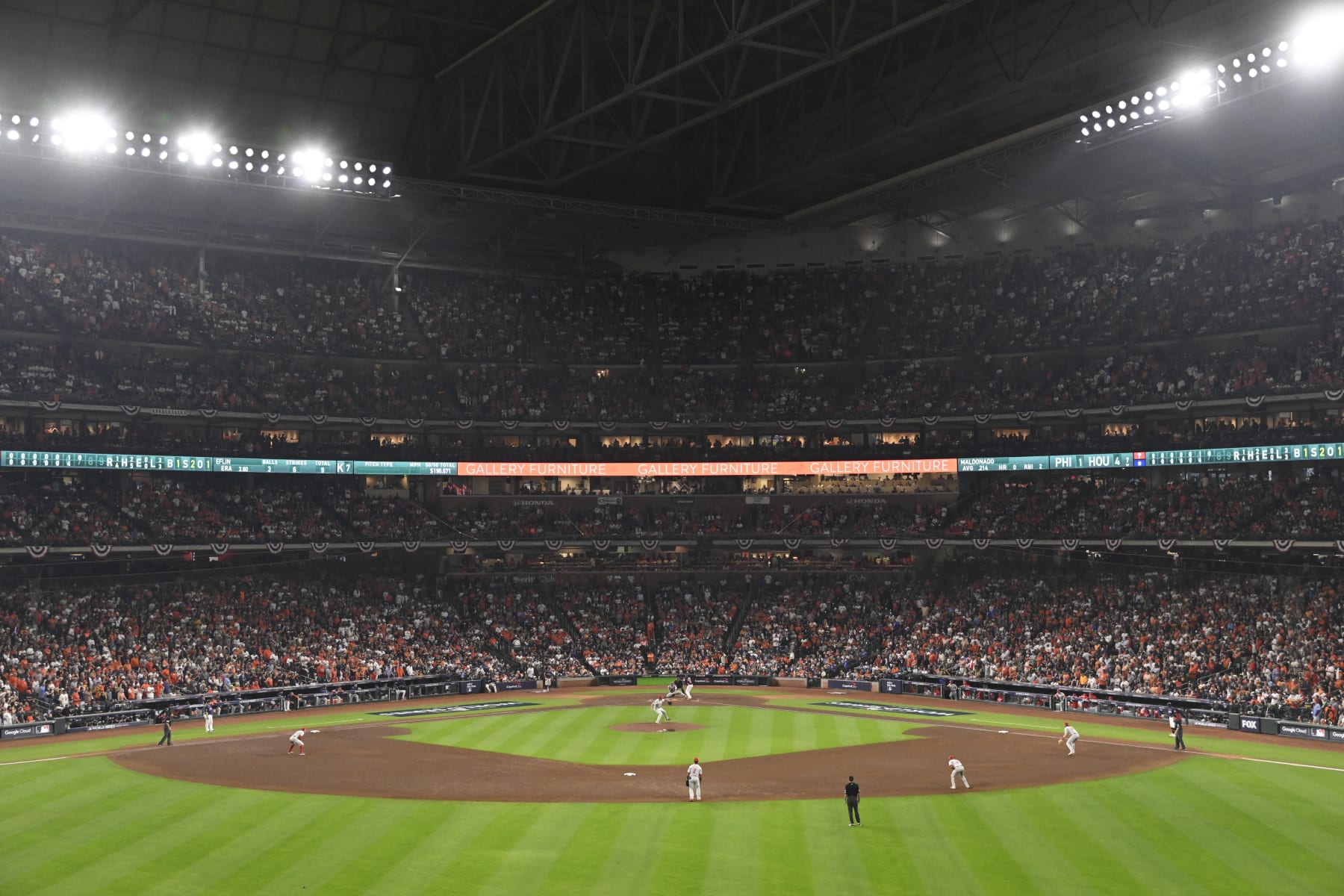 Baseball: World Series: A general overall view of the stadium during the Houston Astros vs Philadelphia Phillies at Minute Maid Park. Game 6.
Houston, TX 11/5/2022
CREDIT: Greg Nelson (Photo by Greg Nelson/Sports Illustrated via Getty Images)
(Set Number: X164229 TK1)
