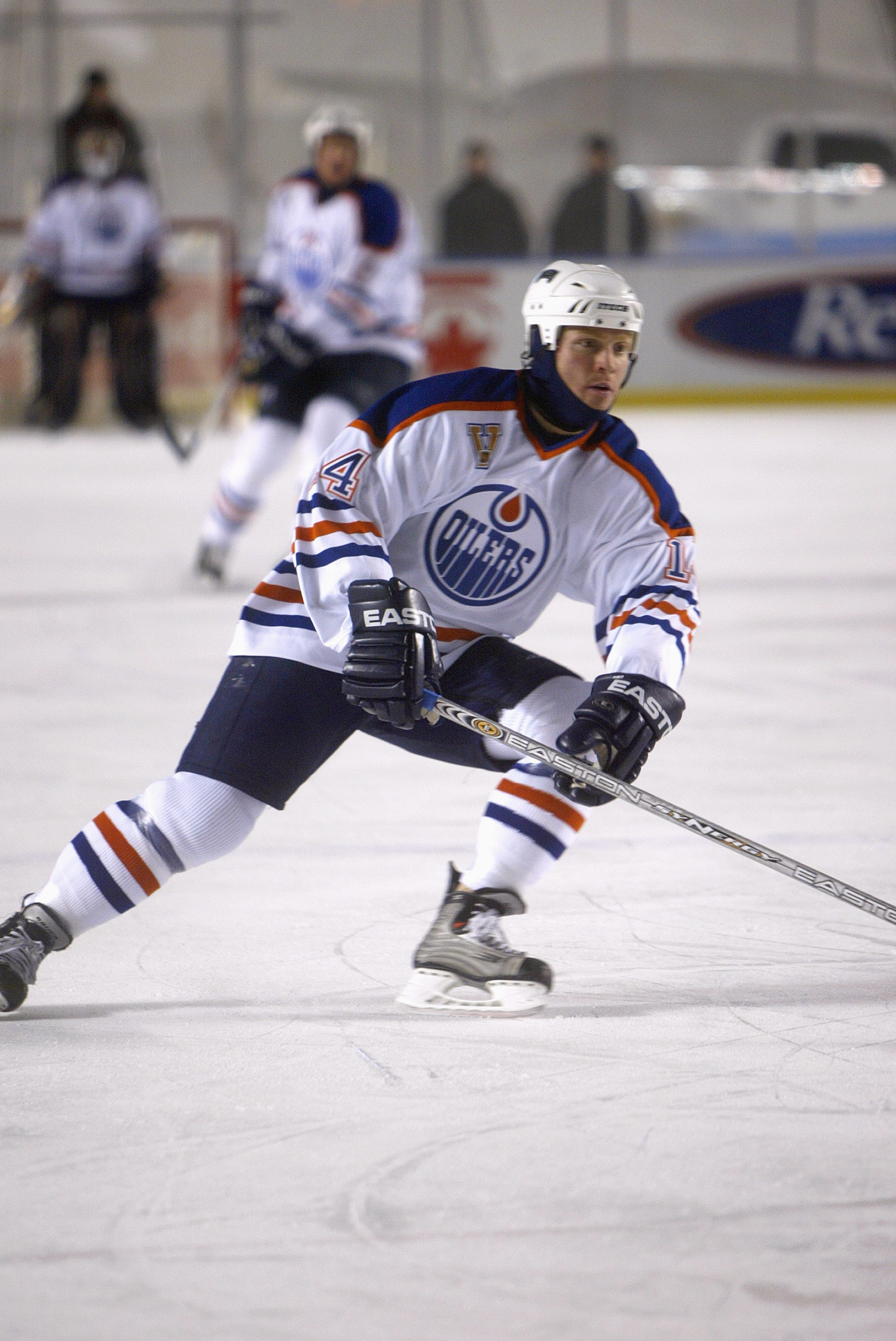 Edmonton Oilers forward Evander Kane to miss 3-4 months after wrist cut by  skate, Trending