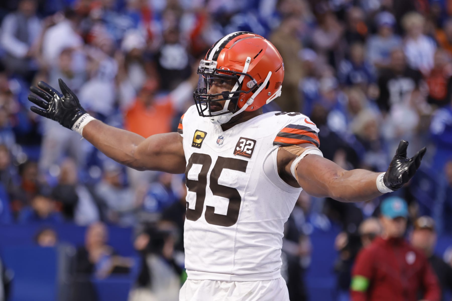 INDIANAPOLIS, INDIANA - OCTOBER 22: Myles Garrett #95 of the Cleveland Browns reacts after forcing a fumble in the game against the Indianapolis Colts at Lucas Oil Stadium on October 22, 2023 in Indianapolis, Indiana. (Photo by Justin Casterline/Getty Images)