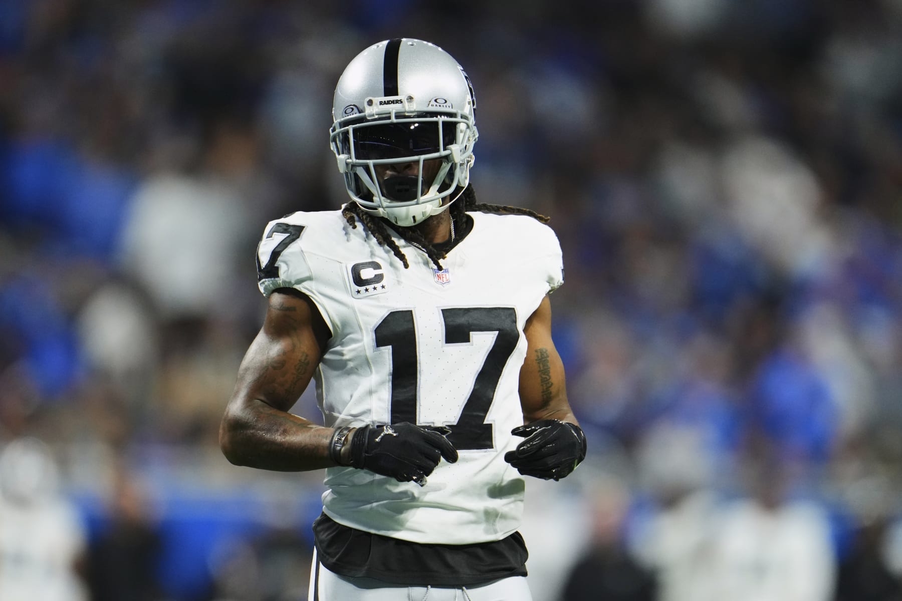 DETROIT, MI - OCTOBER 30: Davante Adams #17 of the Las Vegas Raiders jogs onto the field against the Detroit Lions at Ford Field on October 30, 2023 during the first half in Detroit, Michigan. (Photo by Cooper Neill/Getty Images) DETROIT, MI - OCTOBER 30: Davante Adams #17 of the Las Vegas Raiders jogs onto the field against the Detroit Lions at Ford Field on October 30, 2023 during the first half in Detroit, Michigan. (Photo by Cooper Neill/Getty Images)
