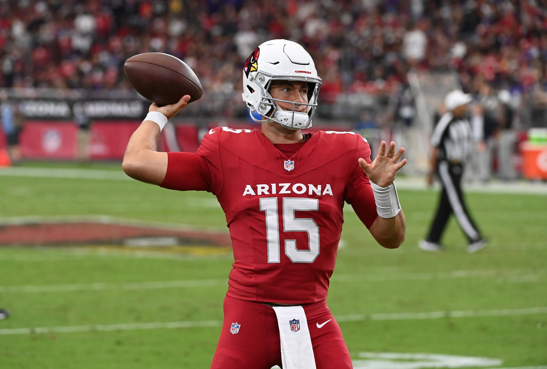 GLENDALE, ARIZONA - OCTOBER 29: Clayton Tune #15 of the Arizona Cardinals warms up against the Baltimore Ravens at State Farm Stadium on October 29, 2023 in Glendale, Arizona. (Photo by Norm Hall/Getty Images)