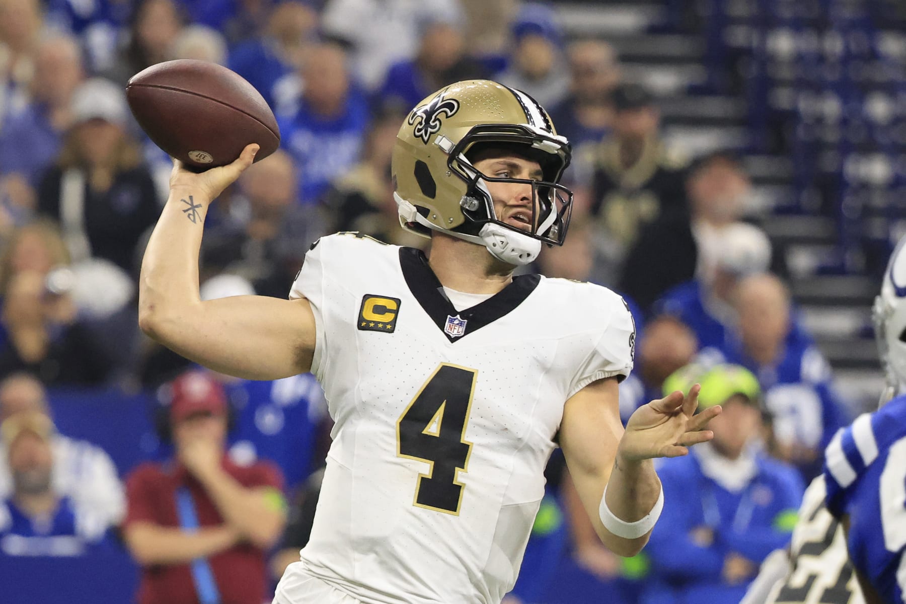 Saints QB Derek Carr