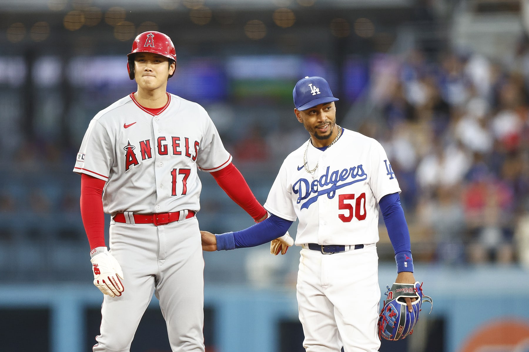 Shohei Ohtani (L) and Mookie Betts (R)