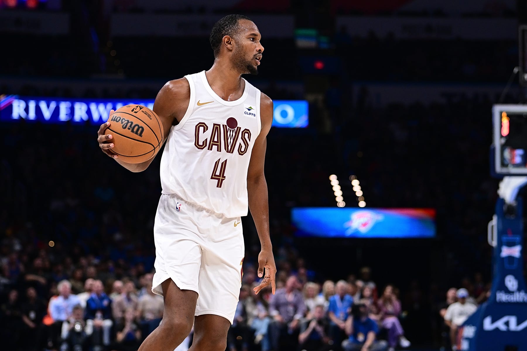 OKLAHOMA CITY, OKLAHOMA - NOVEMBER 8: Evan Mobley #4 of the Cleveland Cavaliers handles the ball during the second half against the Oklahoma City Thunder at Paycom Center on November 8, 2023 in Oklahoma City, Oklahoma. NOTE TO USER: User expressly acknowledges and agrees that, by downloading and or using this photograph, User is consenting to the terms and conditions of the Getty Images License Agreement. (Photo by Joshua Gateley/Getty Images) OKLAHOMA CITY, OKLAHOMA - NOVEMBER 8: Evan Mobley #4 of the Cleveland Cavaliers handles the ball during the second half against the Oklahoma City Thunder at Paycom Center on November 8, 2023 in Oklahoma City, Oklahoma. NOTE TO USER: User expressly acknowledges and agrees that, by downloading and or using this photograph, User is consenting to the terms and conditions of the Getty Images License Agreement. (Photo by Joshua Gateley/Getty Images)