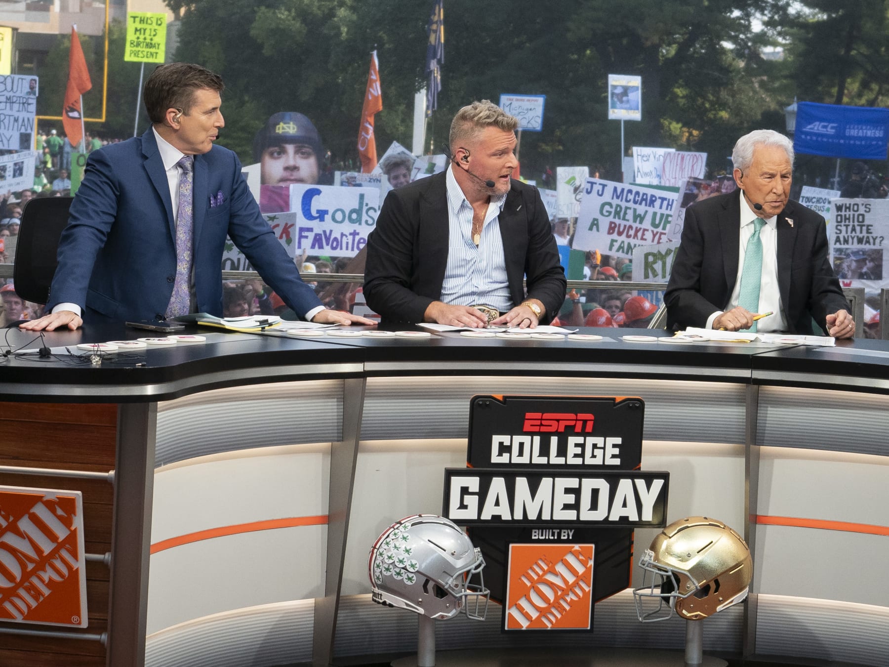 SOUTH BEND, IN - SEPTEMBER 23: ESPN College GameDay host Pat McAfee talks during the ESPN College GameDay broadcast before the college football game between the Ohio State Buckeyes and Notre Dame Fighting Irish on September 23, 2023, at Notre Dame Stadium in South Bend, IN. (Photo by Joseph Weiser/Icon Sportswire via Getty Images)