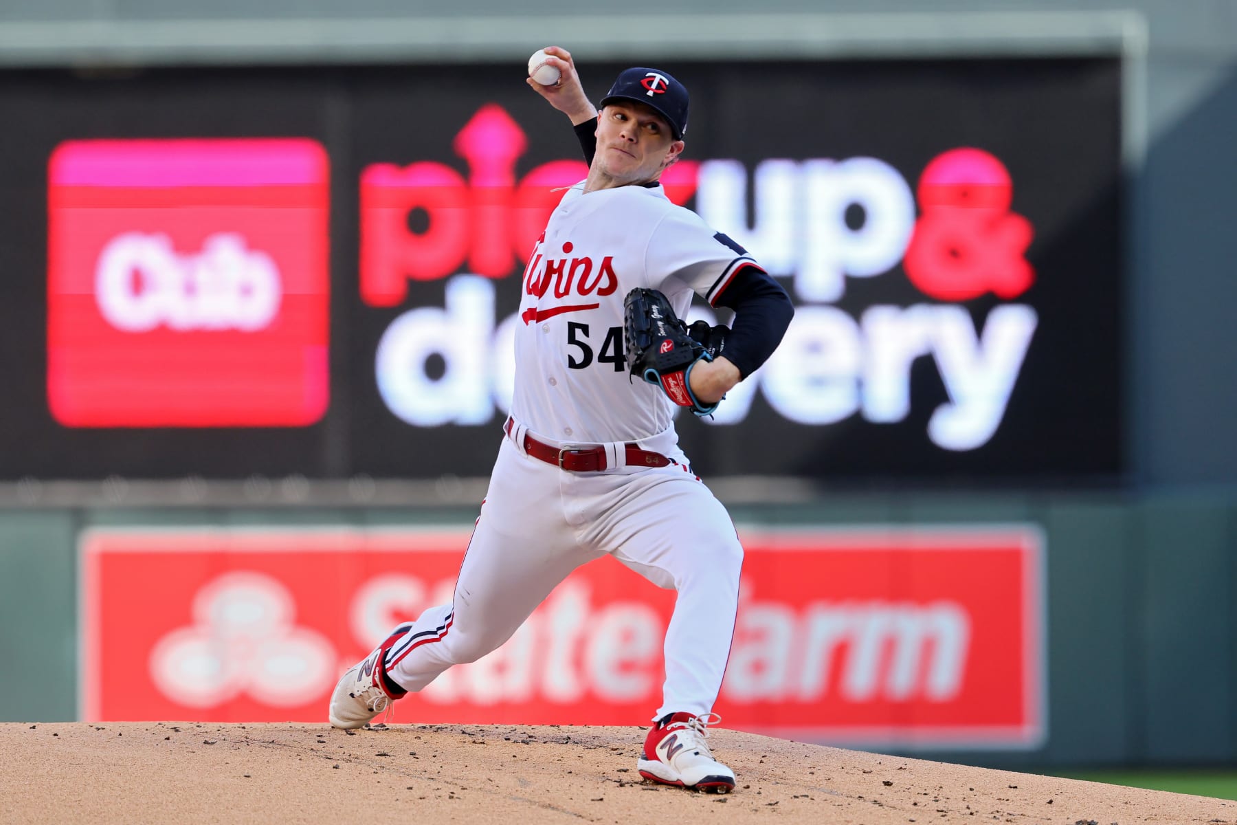 Cody Bellinger #24 of the Chicago Cubs during the 2023 MLB London