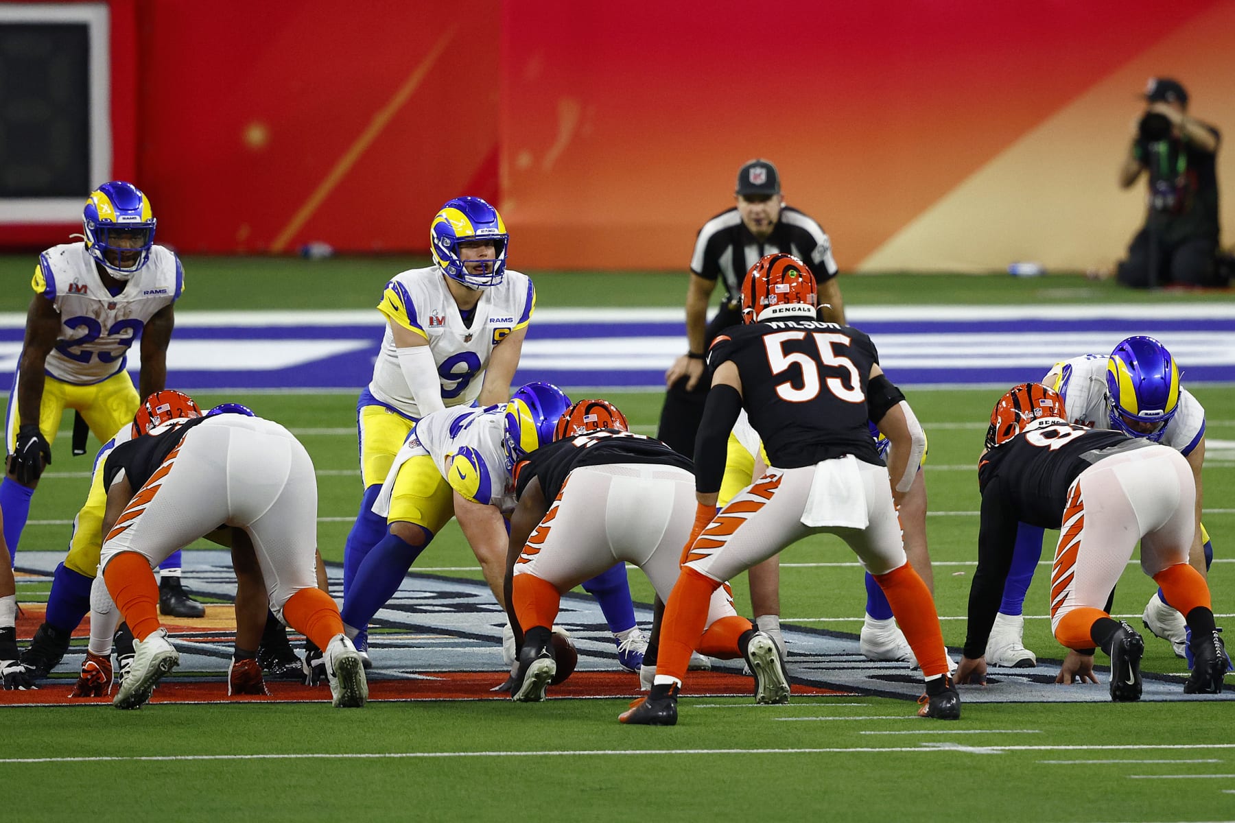 INGLEWOOD, CALIFORNIA - FEBRUARY 13: Matthew Stafford #9 of the Los Angeles Rams prepares for the snap during Super Bowl LVI at SoFi Stadium on February 13, 2022 in Inglewood, California. The Los Angeles Rams defeated the Cincinnati Bengals 23-20. (Photo by Ronald Martinez/Getty Images)
