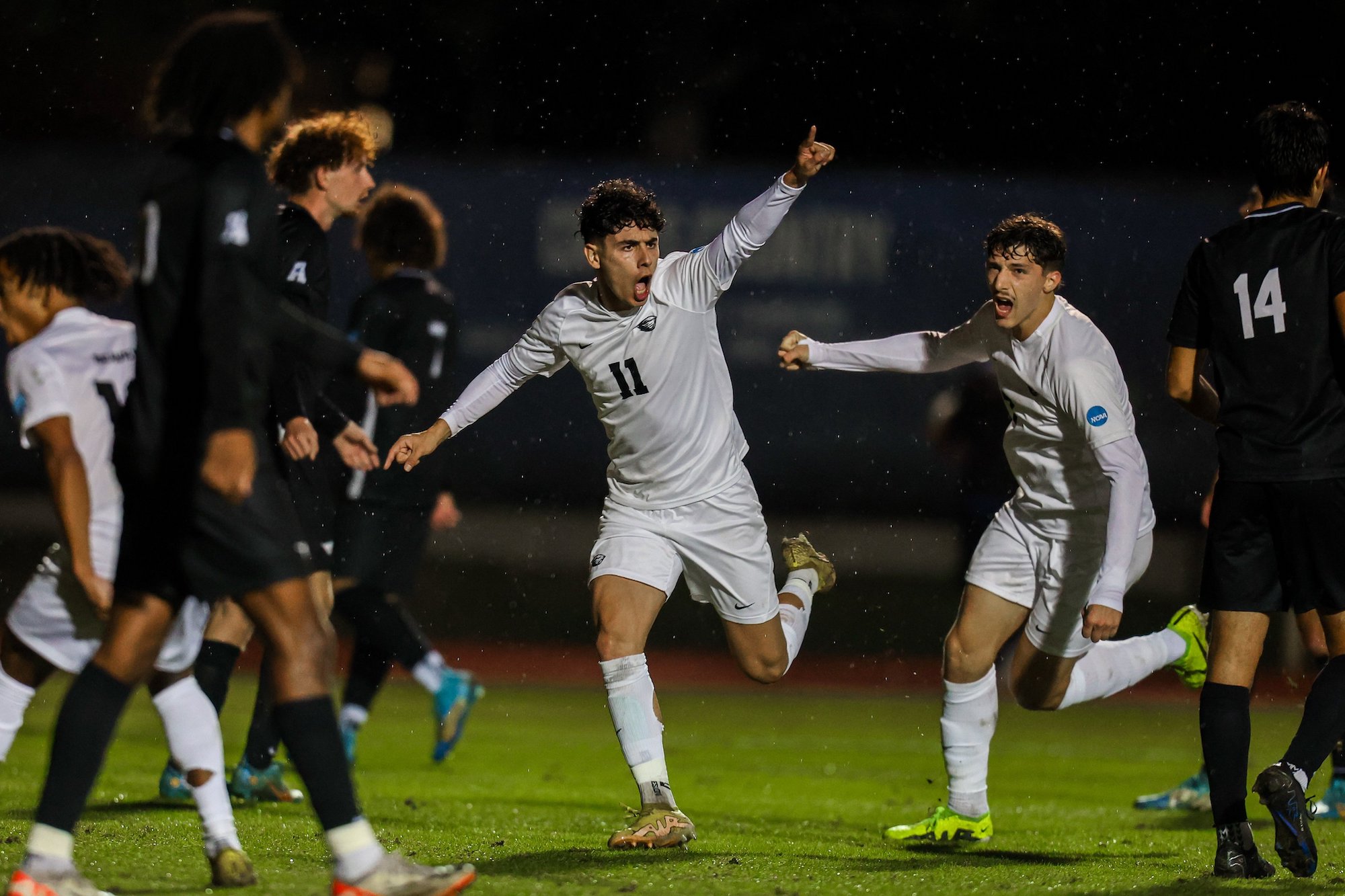 No. 16 women's soccer clinches Ivy Tournament Berth in tough