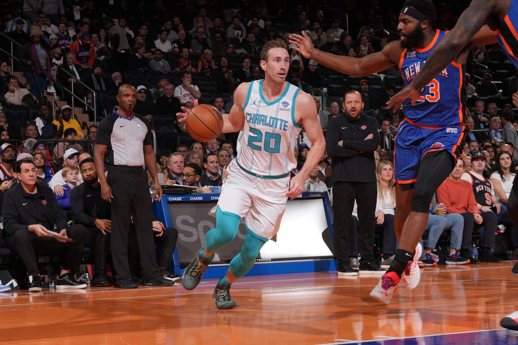 NEW YORK, NY - NOVEMBER 28: Gordon Hayward #20 of the Charlotte Hornets dribbles the ball during the game against the New York Knicks during the In-Season Tournament on November 28, 2023 at Madison Square Garden in New York City, New York.  NOTE TO USER: User expressly acknowledges and agrees that, by downloading and or using this photograph, User is consenting to the terms and conditions of the Getty Images License Agreement. Mandatory Copyright Notice: Copyright 2023 NBAE  (Photo by Jesse D. Garrabrant/NBAE via Getty Images)