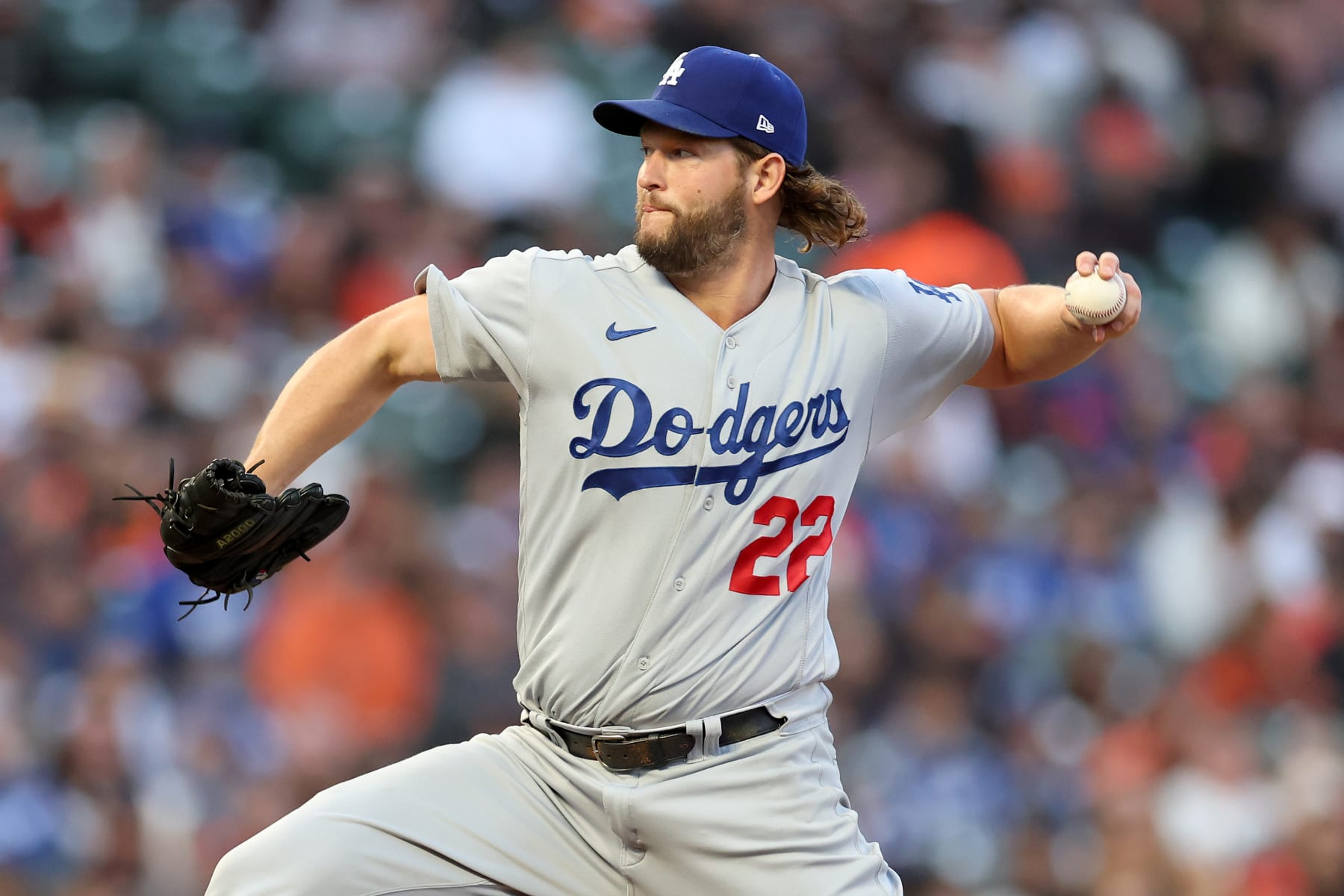 SAN FRANCISCO, CALIFORNIA - SEPTEMBER 30: Clayton Kershaw #22 of the Los Angeles Dodgers pitches against the San Francisco Giants in the second inning at Oracle Park on September 30, 2023 in San Francisco, California. (Photo by Ezra Shaw/Getty Images)