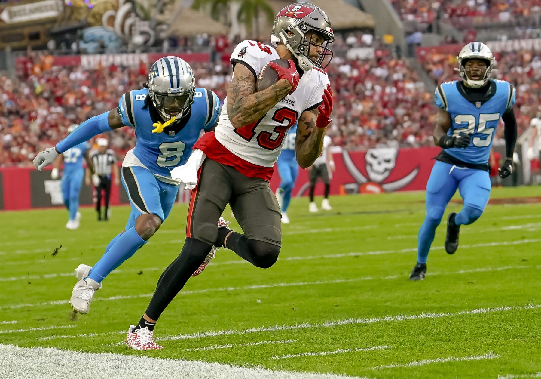 TAMPA, FL - DECEMBER 03: Tampa Bay Buccaneers wide receiver Mike Evans (13) catches the ball and runs for a big gain during the NFL Football match between the Tampa Bay Bucs and Carolina Panthers on December 3rd, 2023 at Raymond James Stadium, Tampa FL. (Photo by Andrew Bershaw/Icon Sportswire via Getty Images)