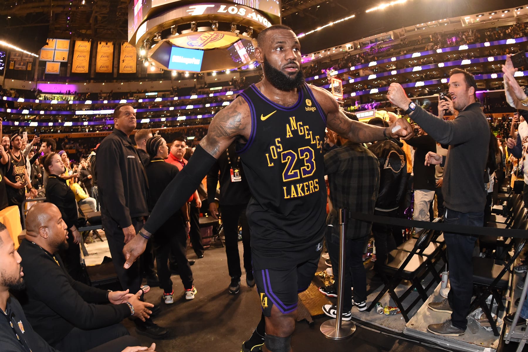 Lakers clearance uniform black