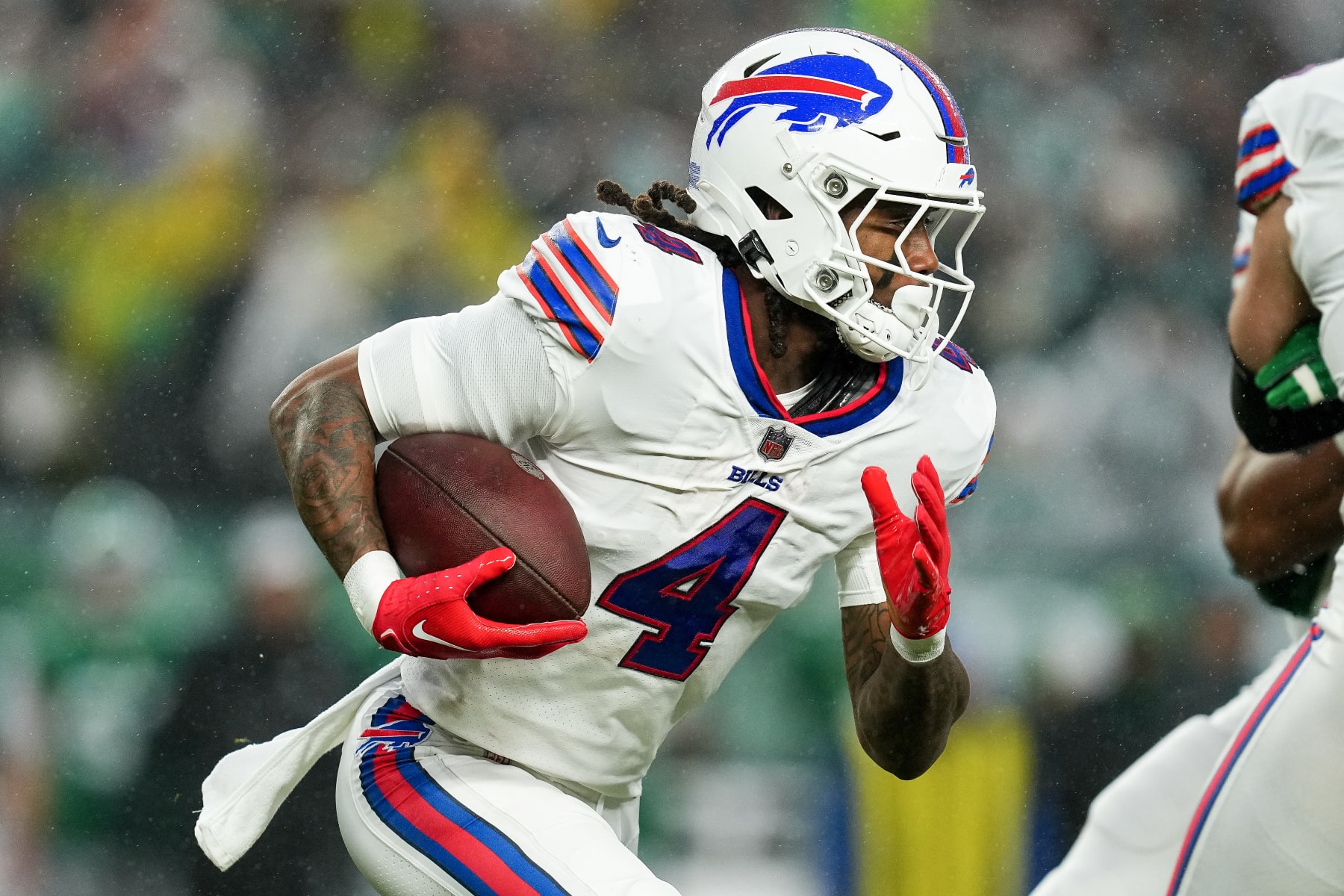 PHILADELPHIA, PENNSYLVANIA - NOVEMBER 26: James Cook #4 of the Buffalo Bills runs the ball during the first quarter against the Philadelphia Eagles at Lincoln Financial Field on November 26, 2023 in Philadelphia, Pennsylvania. (Photo by Mitchell Leff/Getty Images)