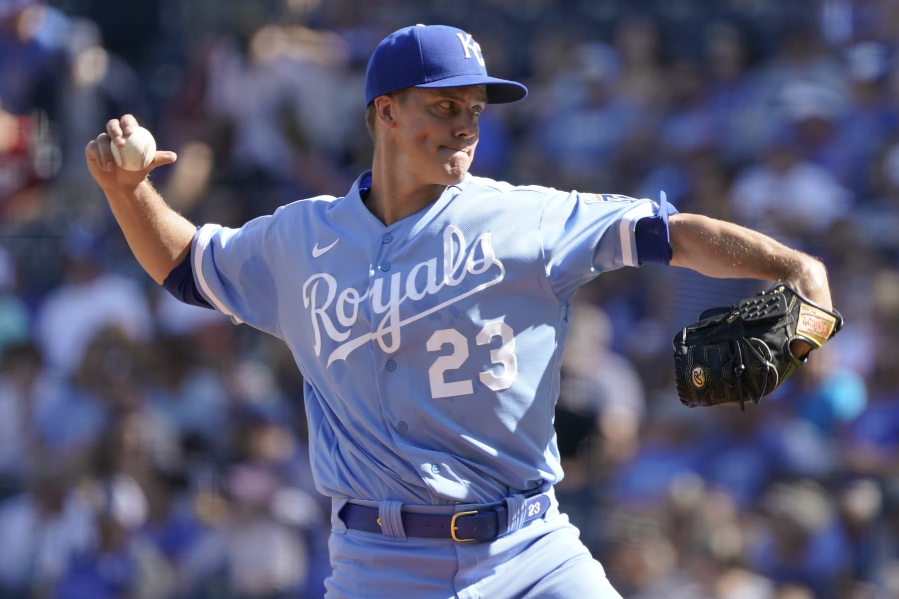 KANSAS CITY, MISSOURI - OCTOBER 01:  Zack Greinke #23 of the Kansas City Royals pitches in the second inning against the New York Yankees at Kauffman Stadium on October 01, 2023 in Kansas City, Missouri. (Photo by Ed Zurga/Getty Images)