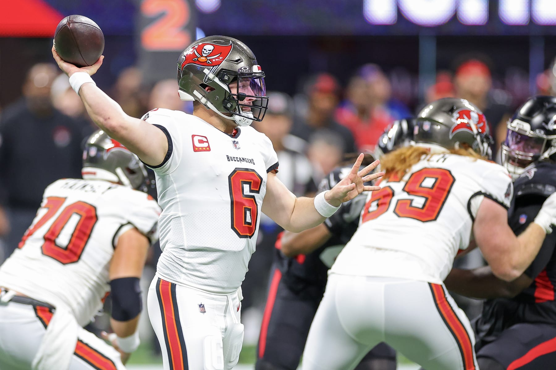 ATLANTA, GEORGIA - DECEMBER 10: Baker Mayfield #6 of the Tampa Bay Buccaneers throws during the first half against the Atlanta Falcon at Mercedes-Benz Stadium on December 10, 2023 in Atlanta, Georgia. (Photo by Kevin C. Cox/Getty Images)